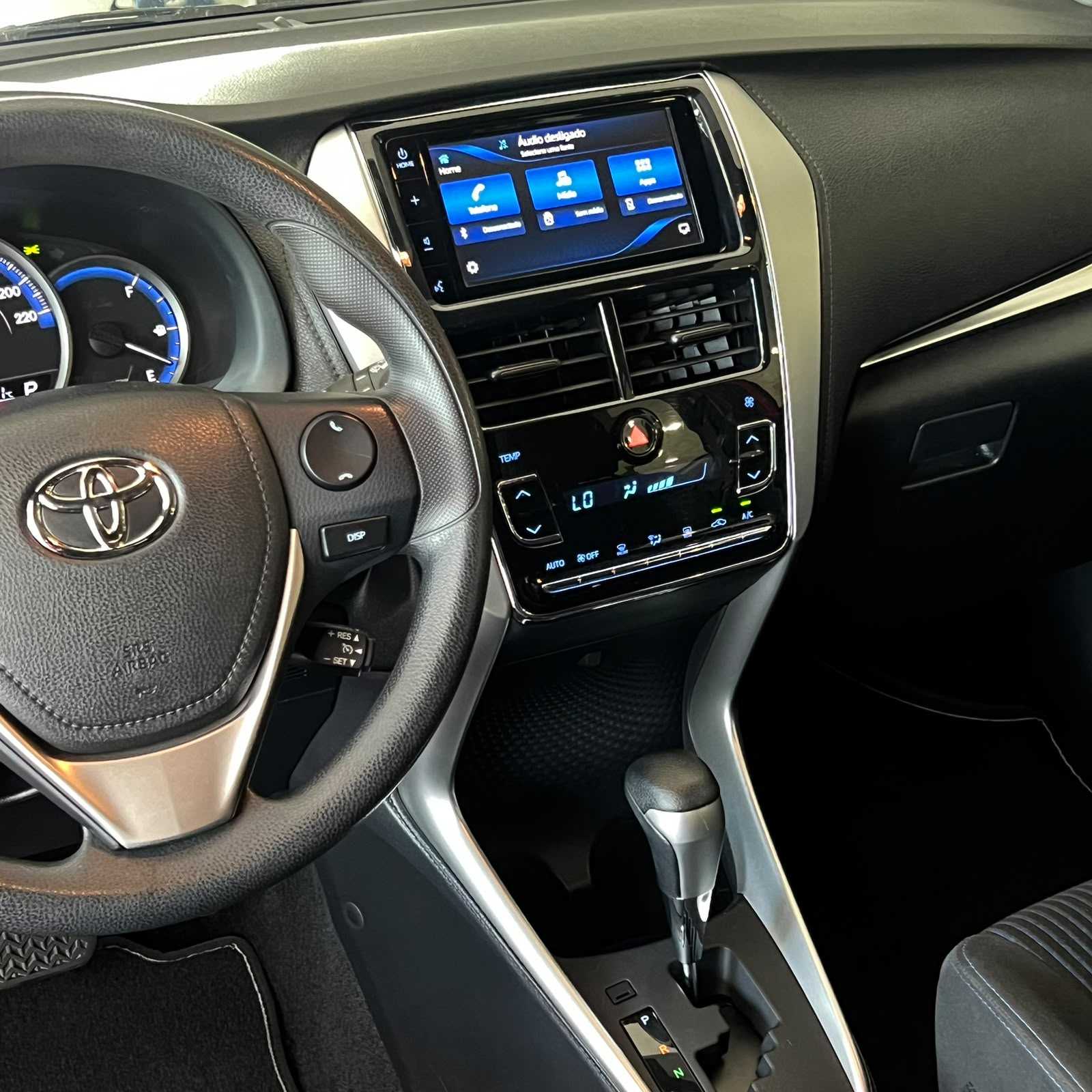 YARIS XL PLUS CONNECT 1.5 AUT