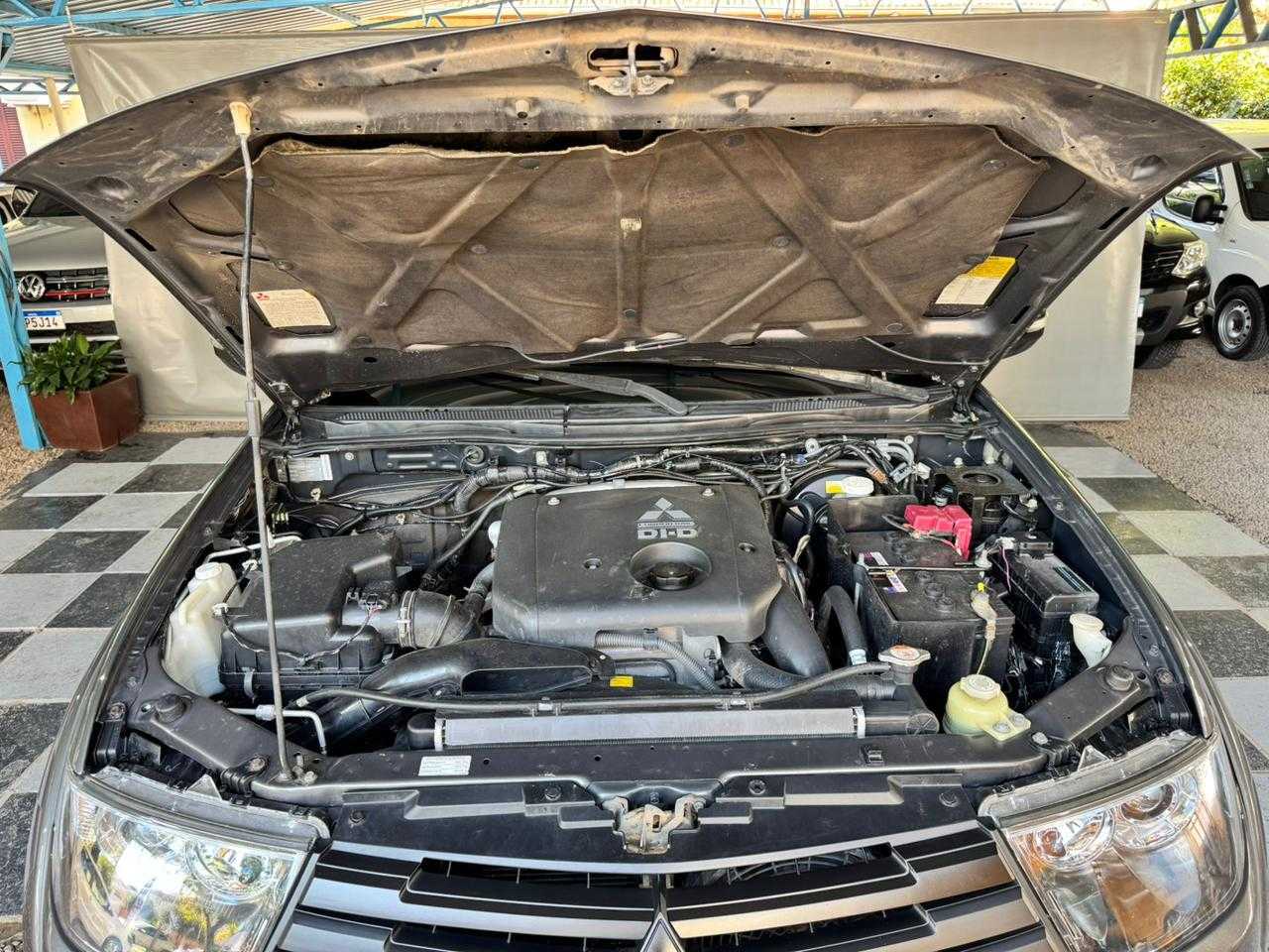 L200 TRITON 3.2 HPE DIES. 4X4