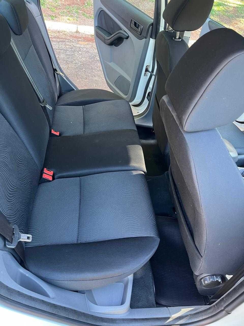 FOCUS SEDAN 1.6 MEC.