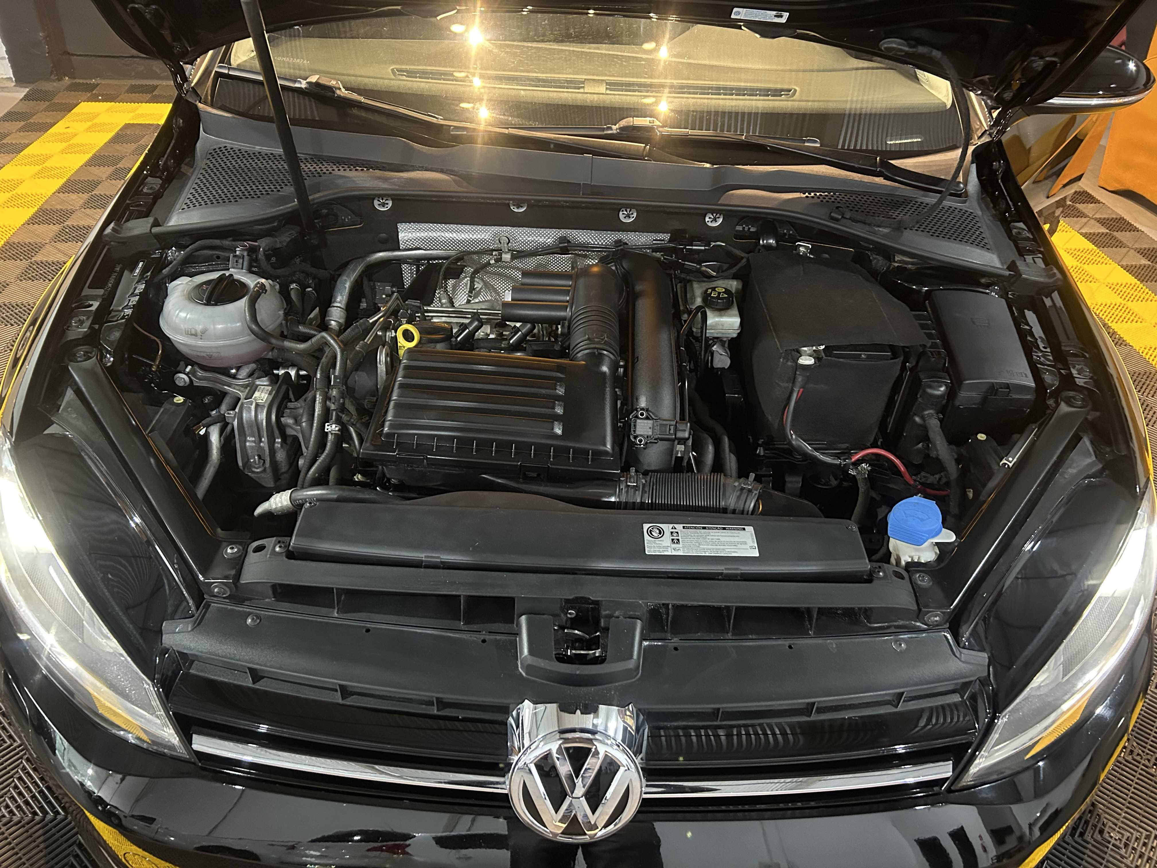 GOLF VARIANT HIGHLINE