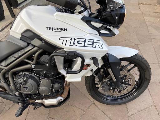 TRIUMPH TIGER 800 XR