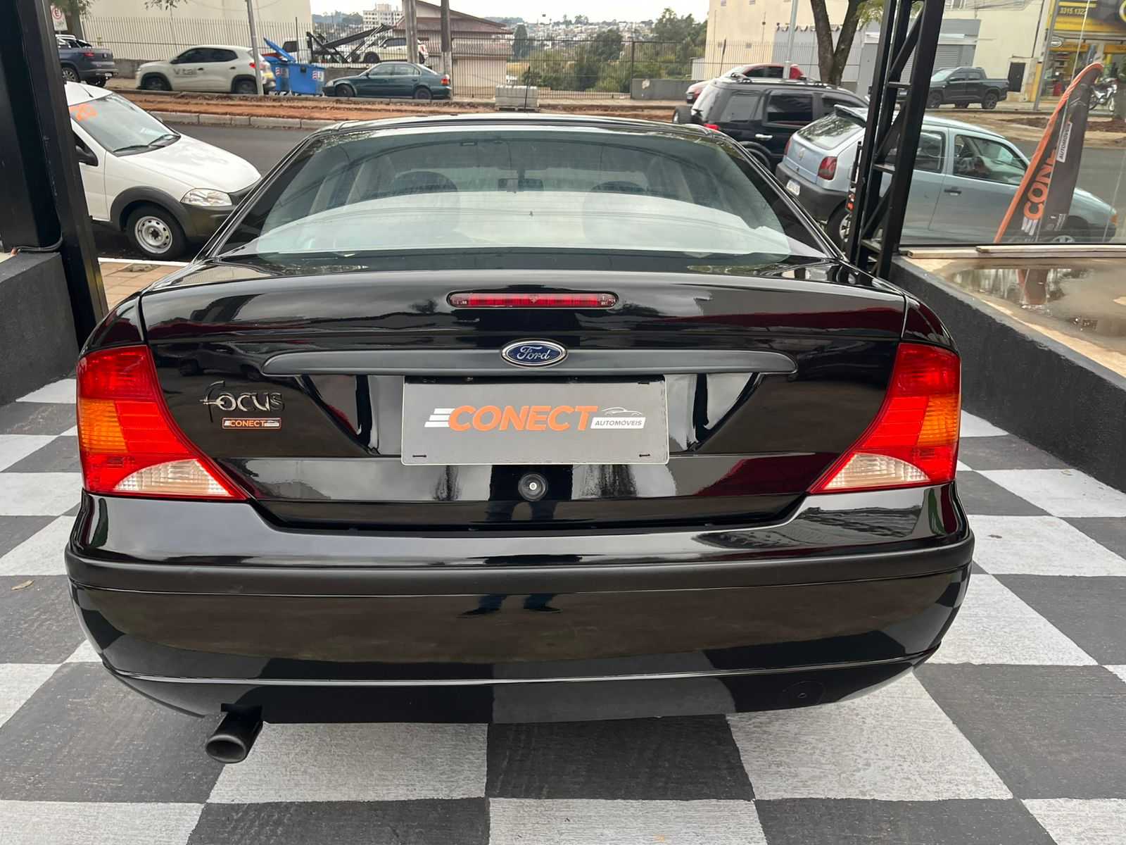 FOCUS SEDAN 1.6 COMPLETO