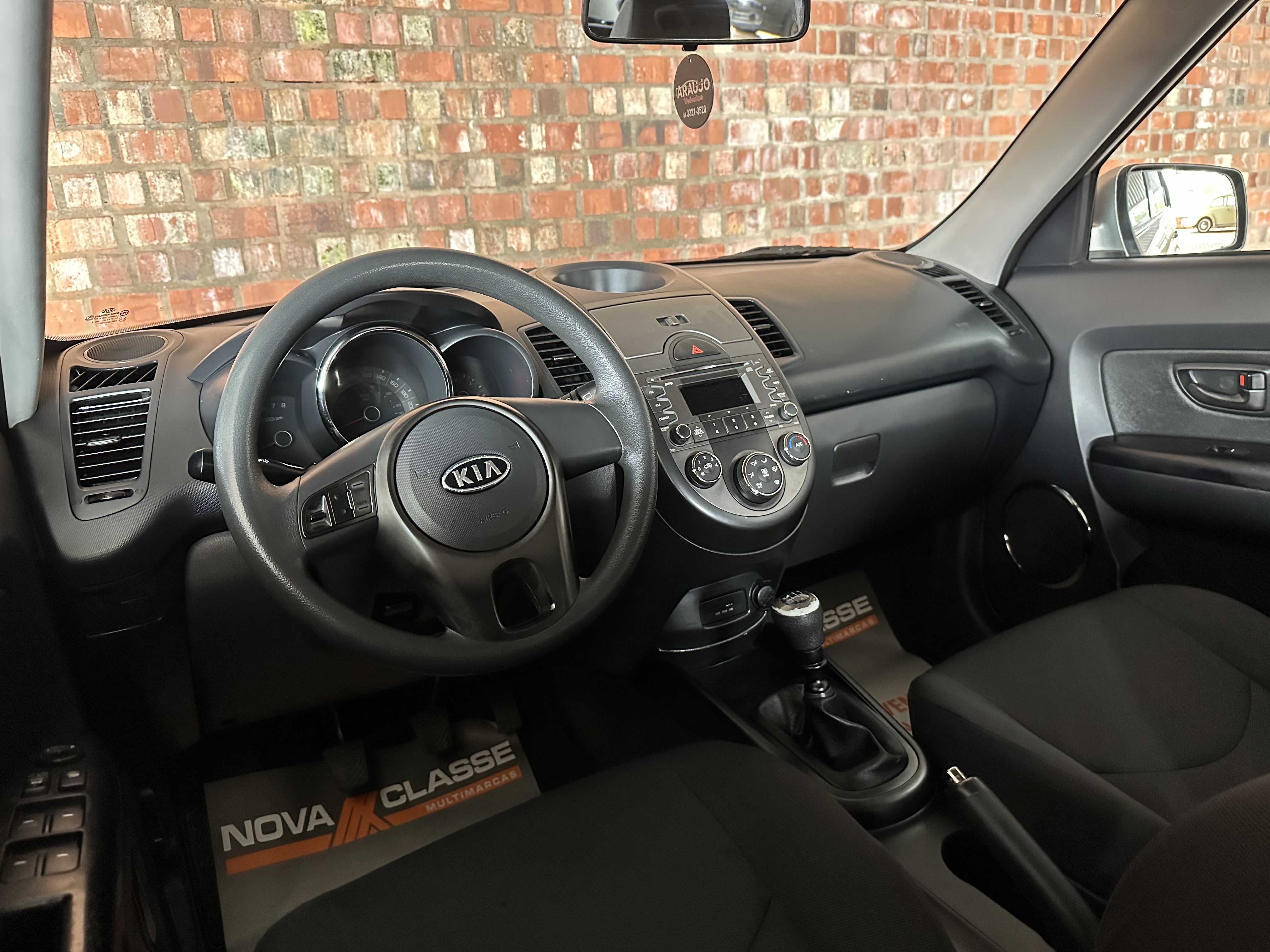 KIA SOUL EX 1.6 MANUAL