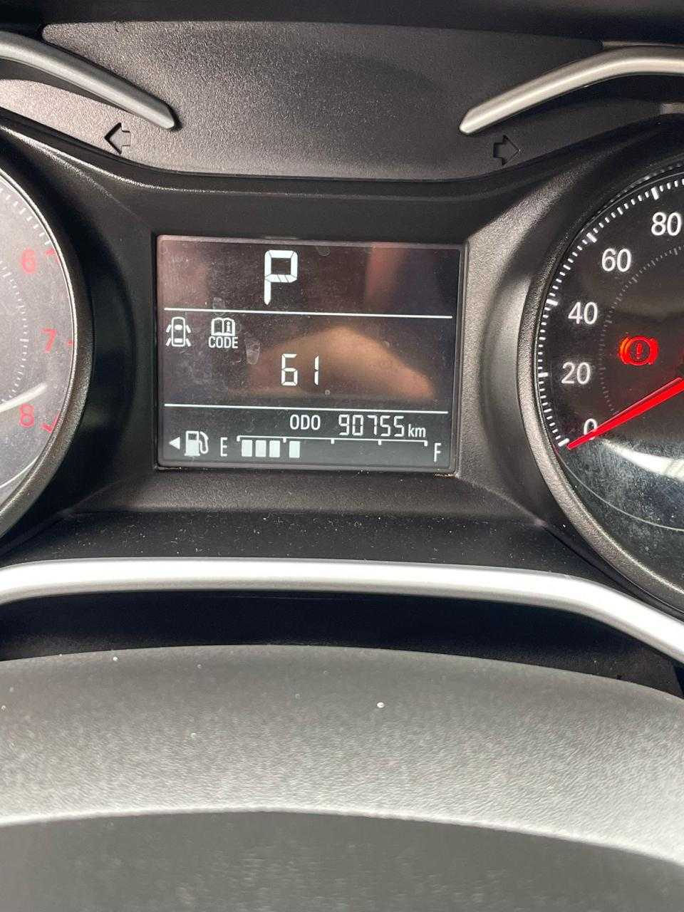 ONIX SEDAN PLUS LT 1.0