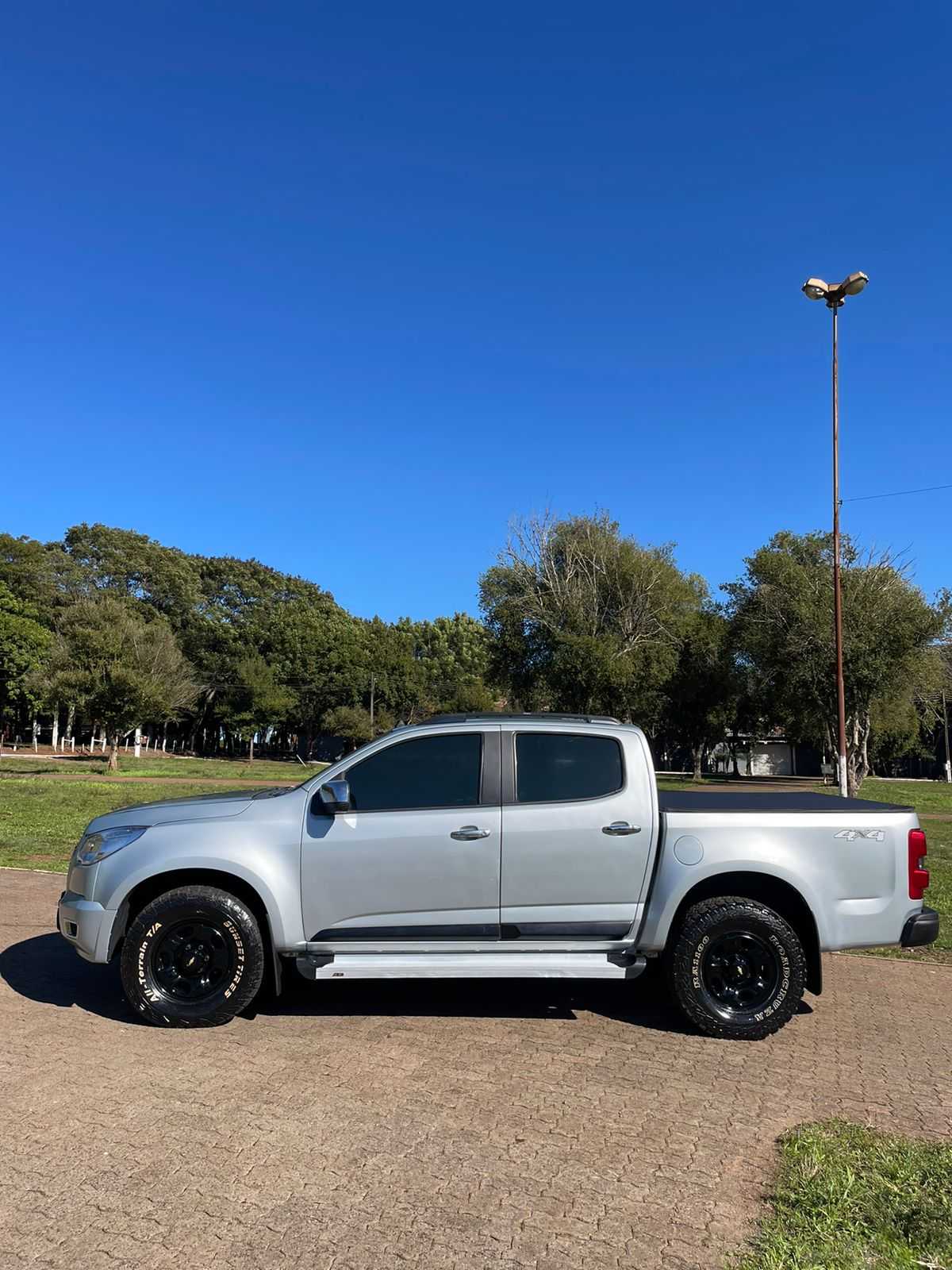 S10 LS 2.8 CD MEC. 6 LUGARES