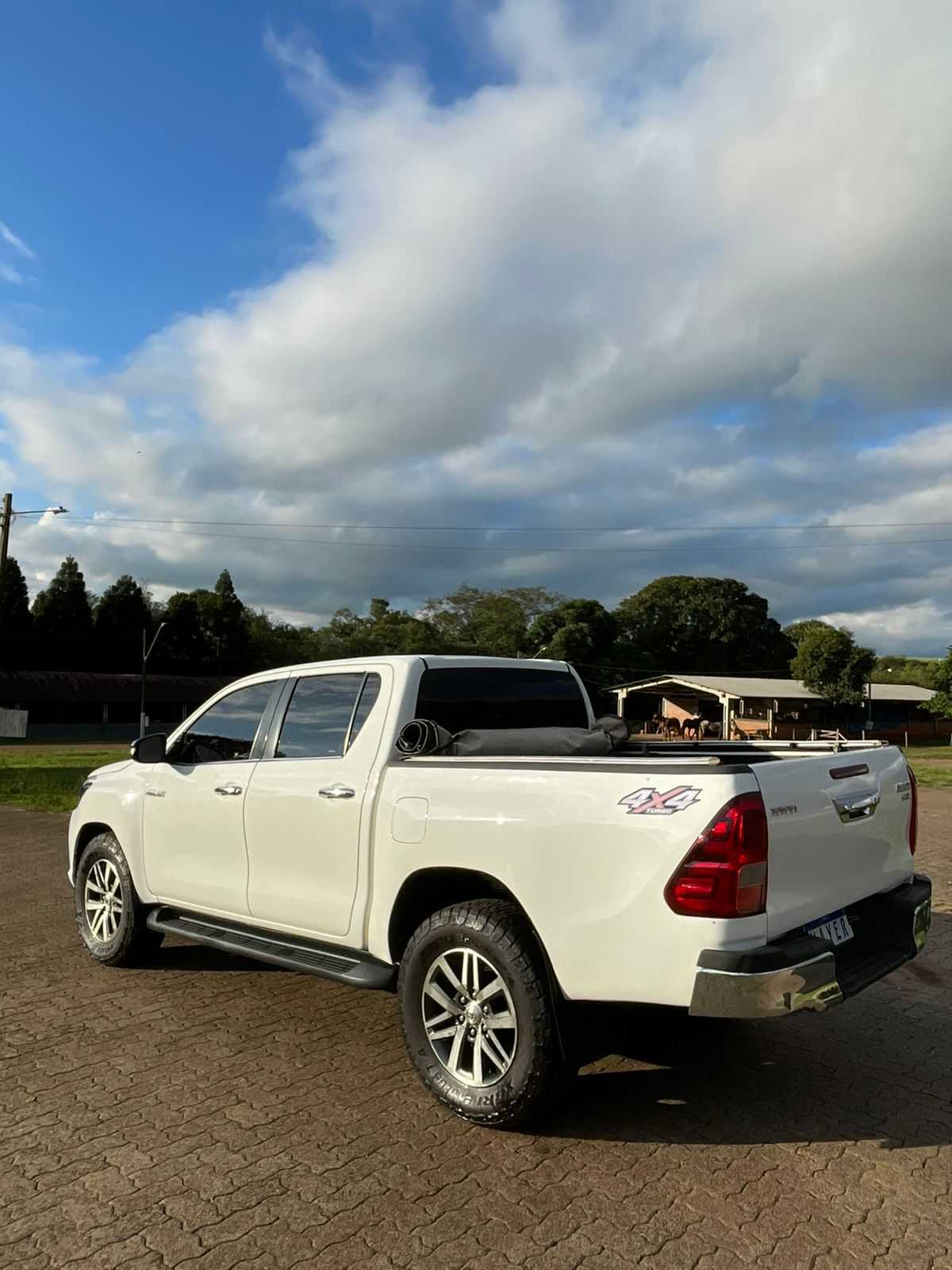 HILUX CD SRX 4X4