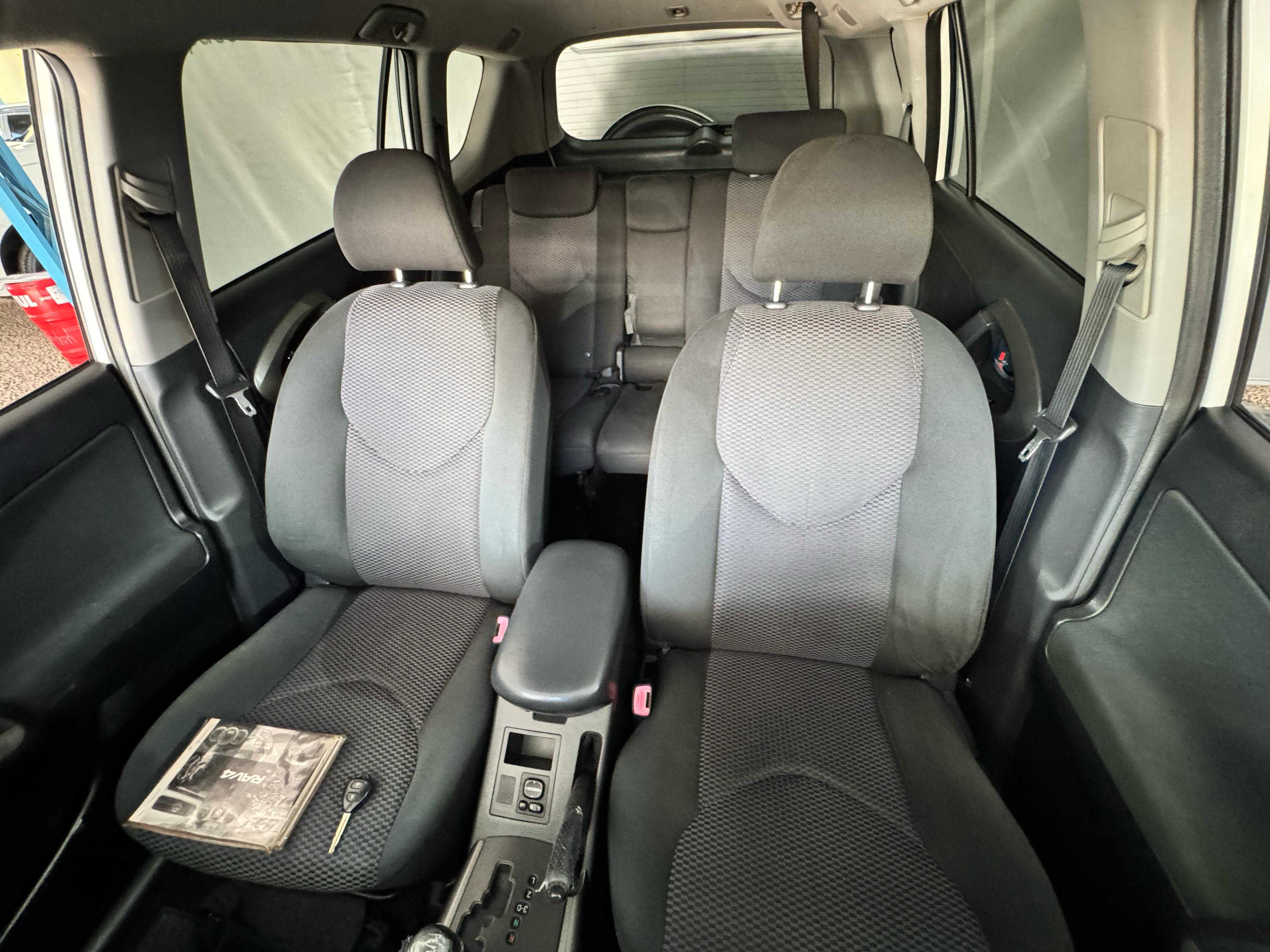 RAV4 2.4 4X2 16V 170CV AUT.