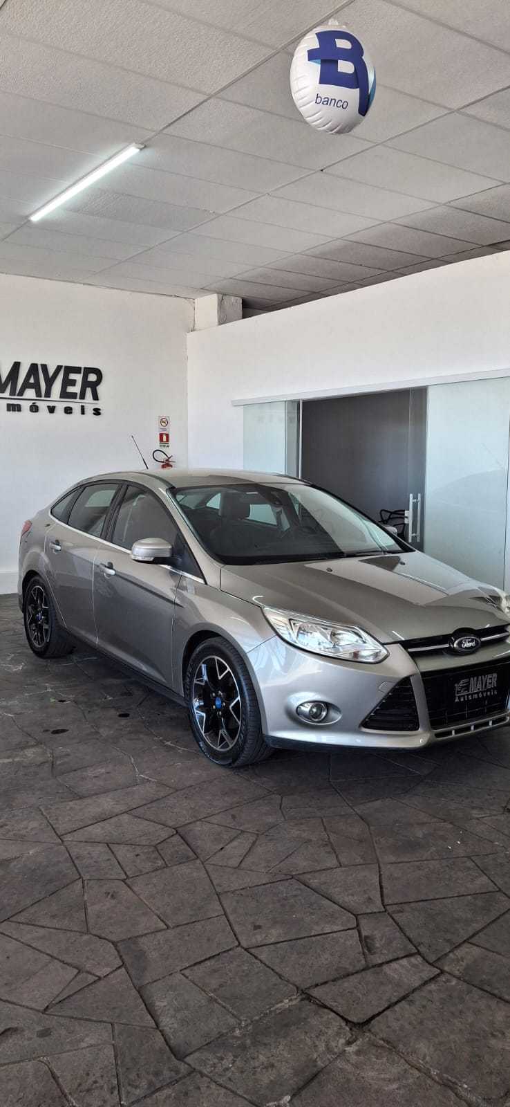 FOCUS SEDAN TITANIUM 2.0