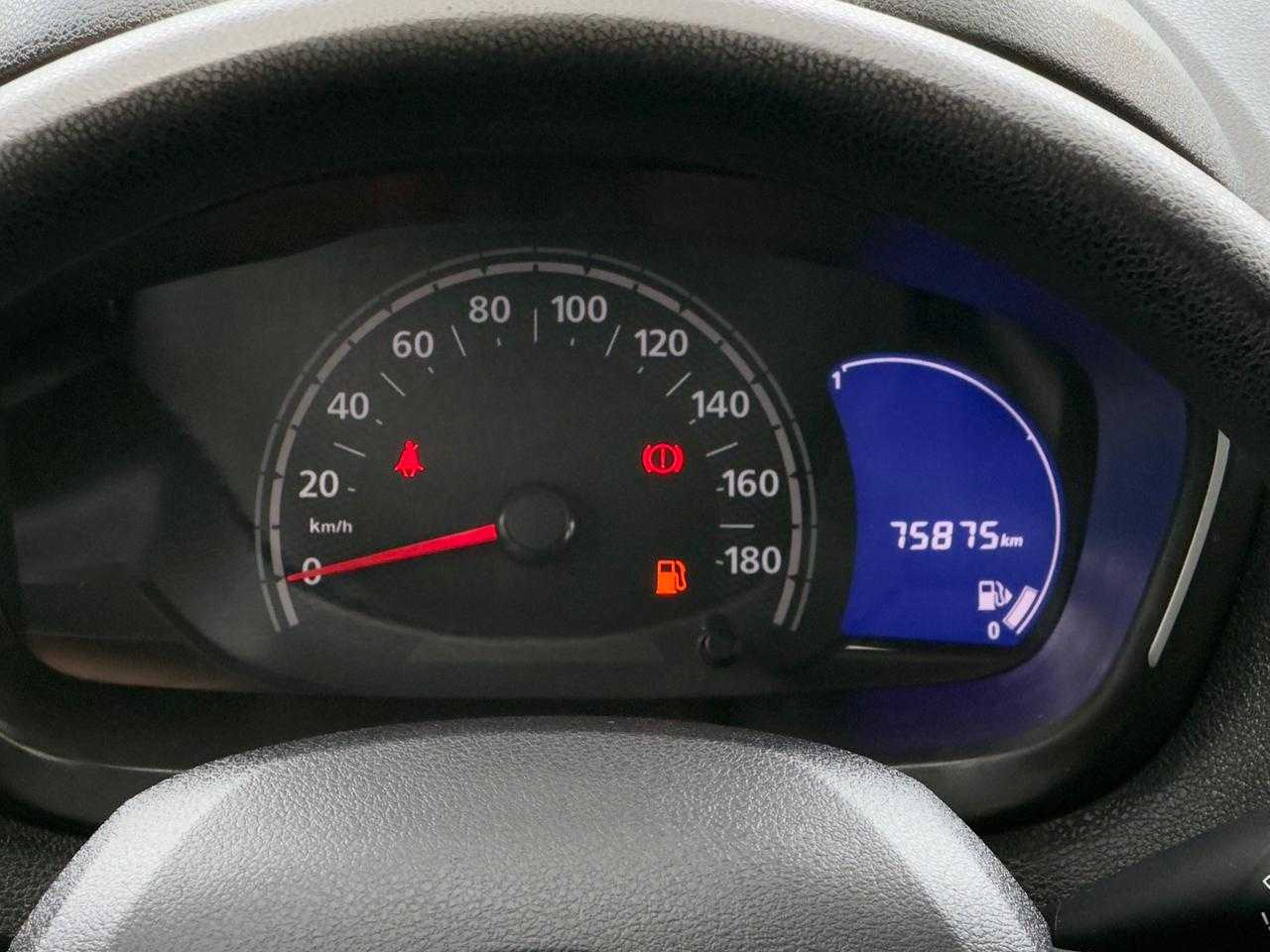 KWID ZEN 1.0 / COMPLETO