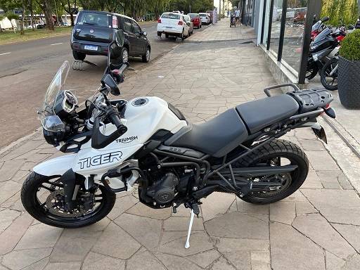 TRIUMPH TIGER 800 XR
