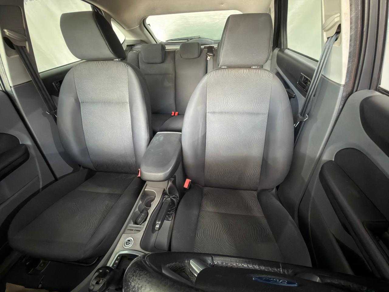 FOCUS 2.0 GLX 16V GASOLINA AUT