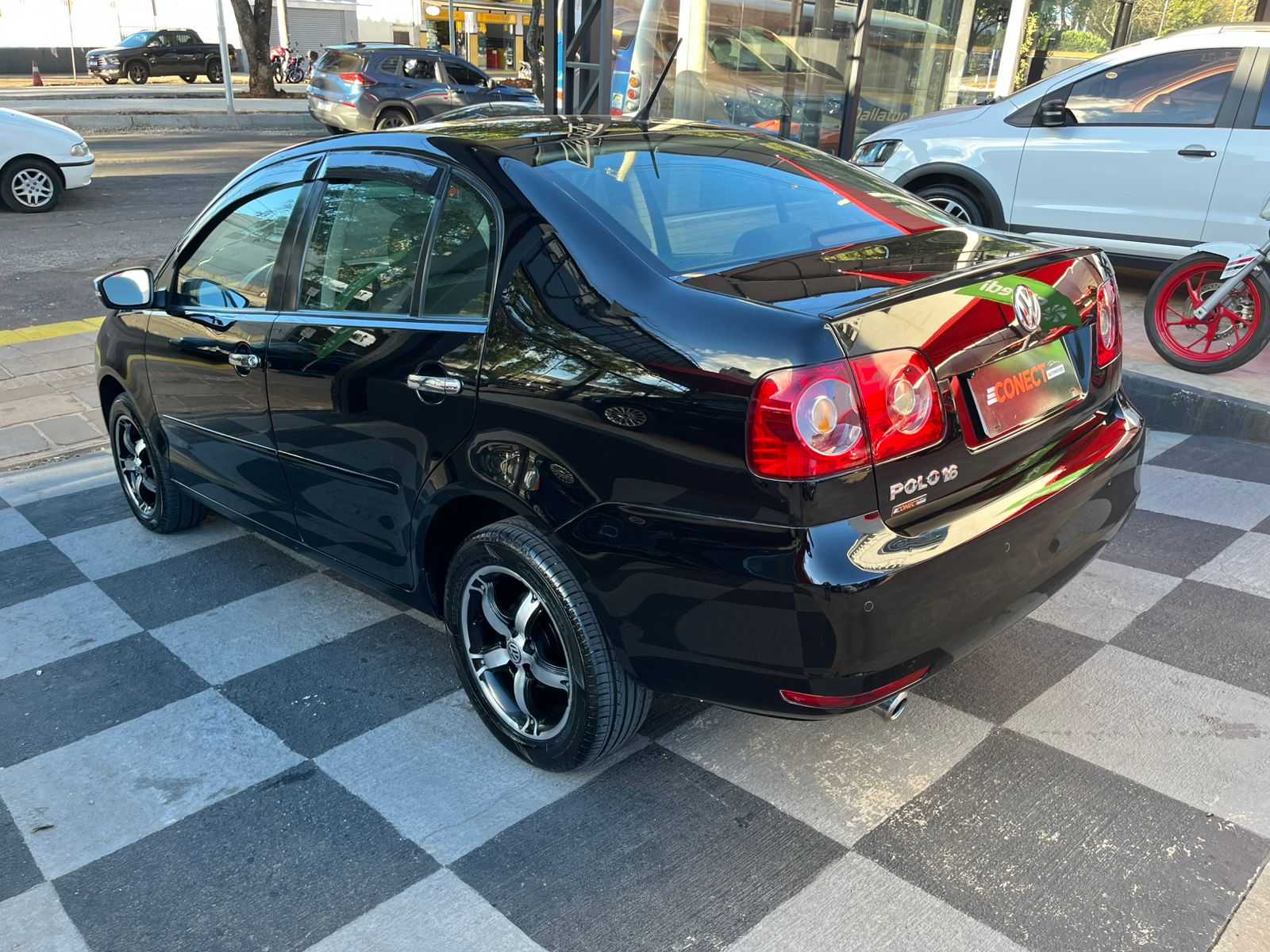 POLO SEDAN 1.6 COMPLETO