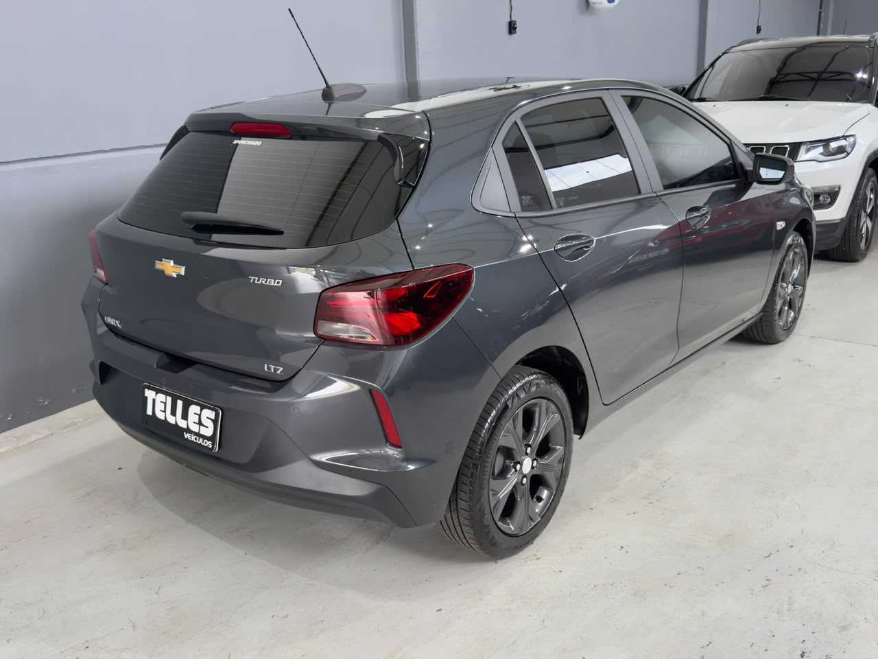 ONIX HATCH LTZ 1.0 TURBO
