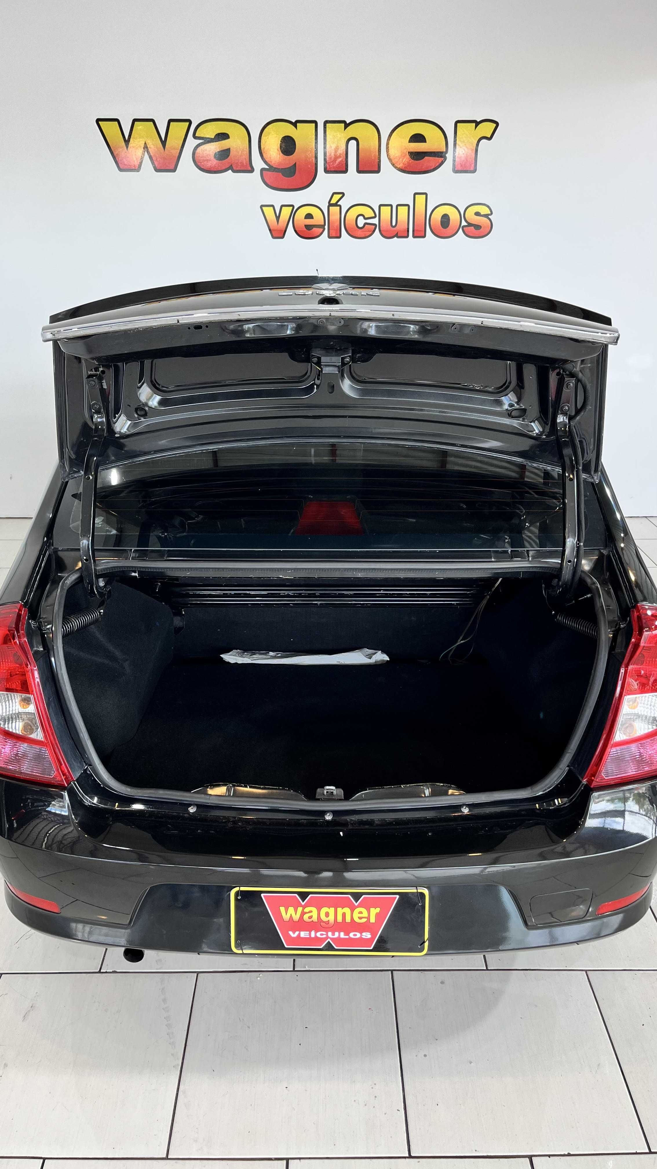 LOGAN EXPRESSION 1.6