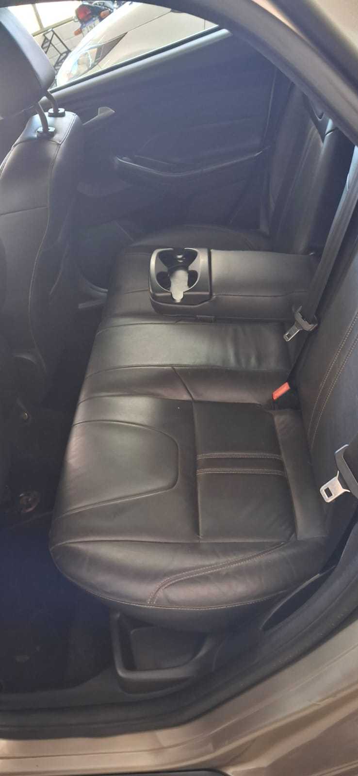 FOCUS SEDAN TITANIUM 2.0