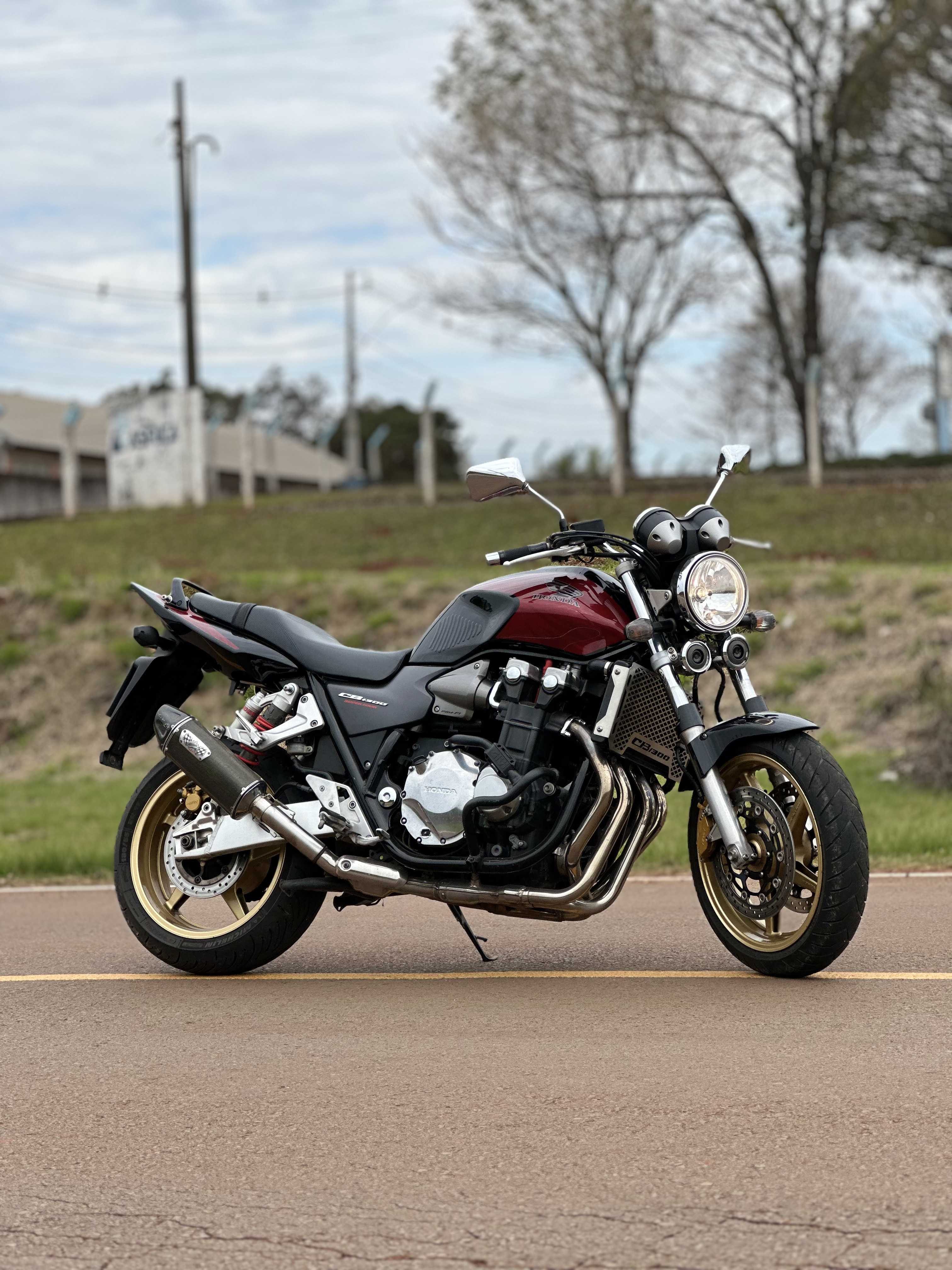 HONDA CB 1300 SUPER FOUR