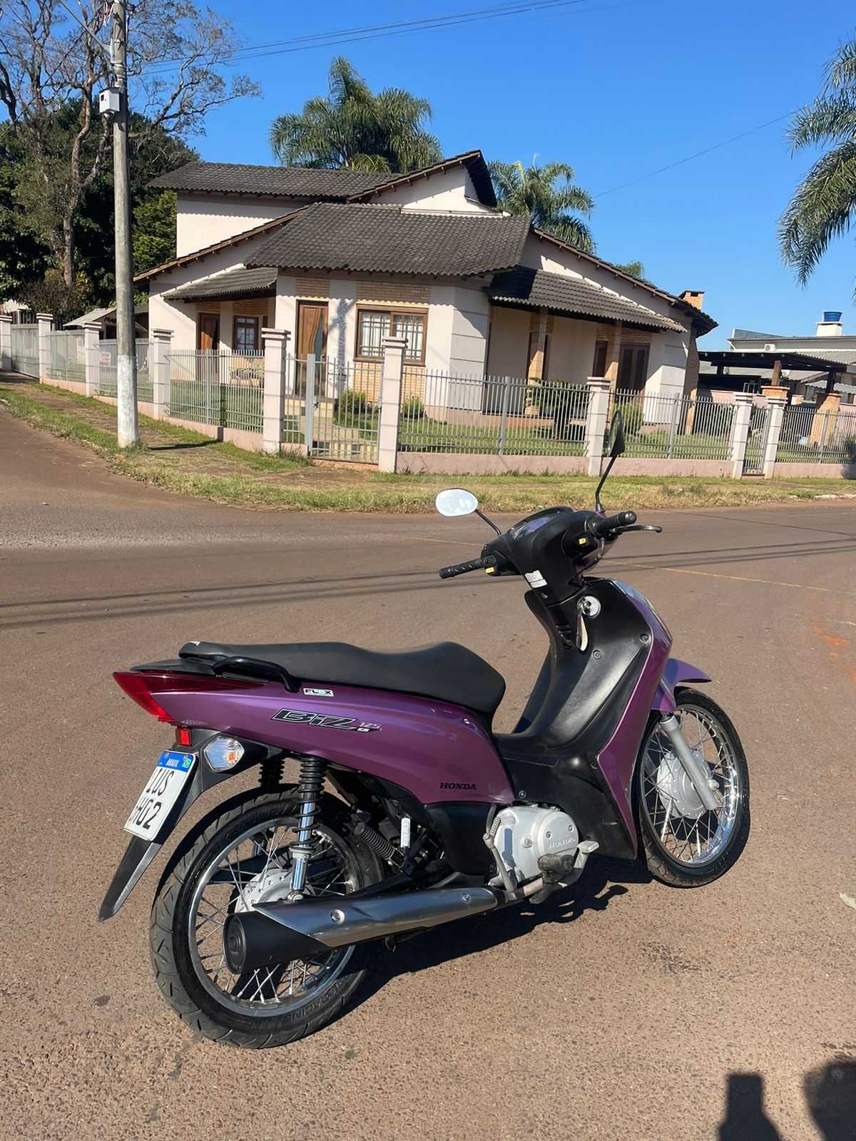 BIZ 125 ES