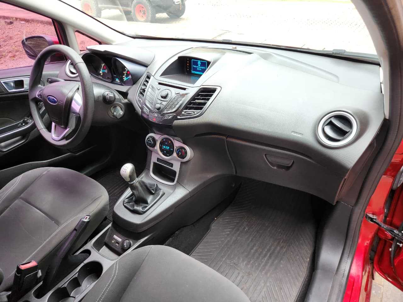 FIESTA 1.6 SE