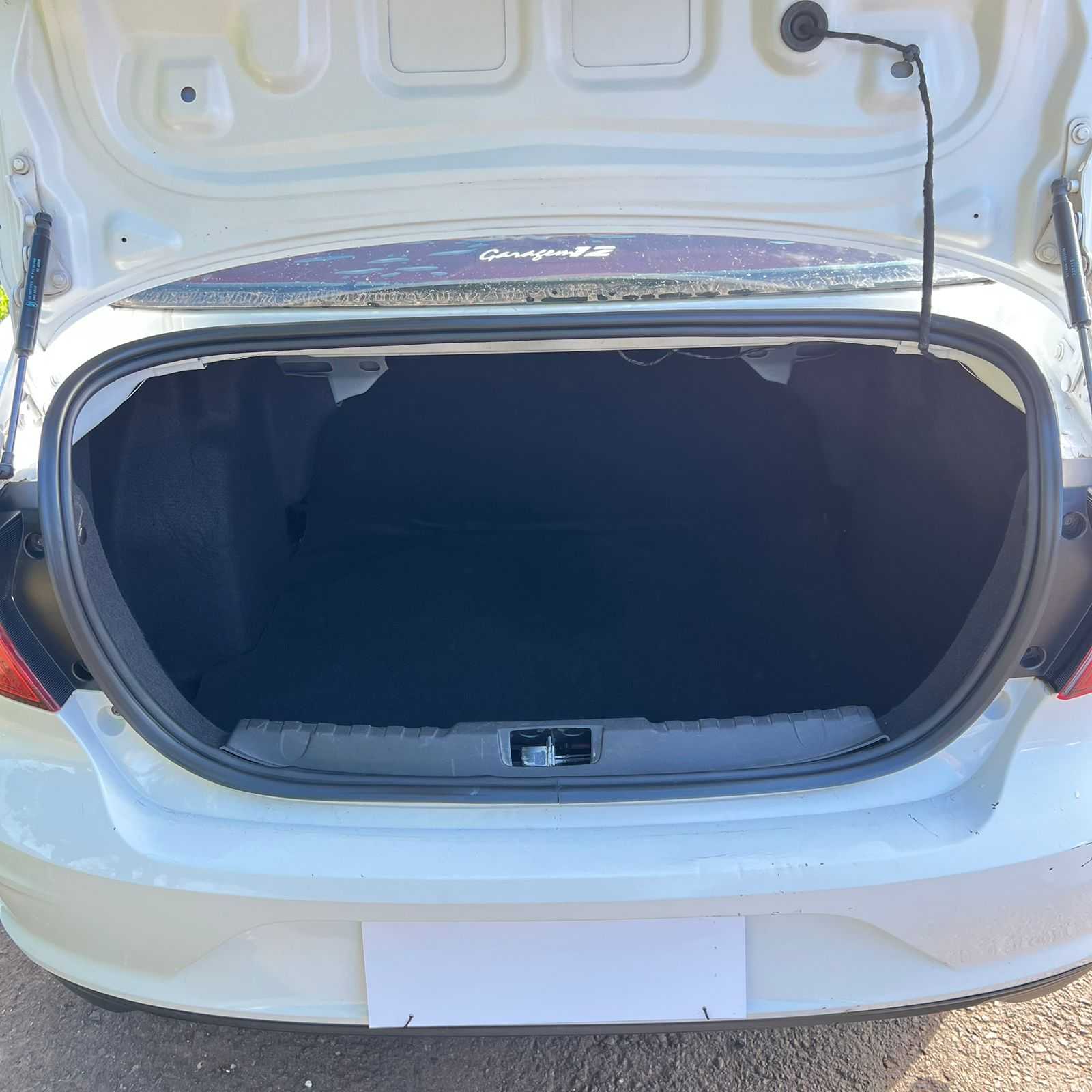 KA+ SEDAN SE 1.0 FLEX MANUAL