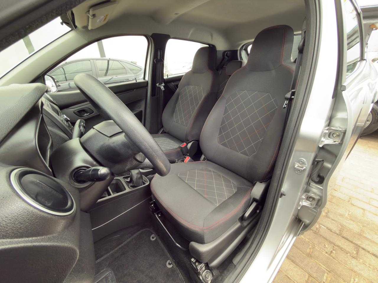 KWID ZEN 1.0 / COMPLETO