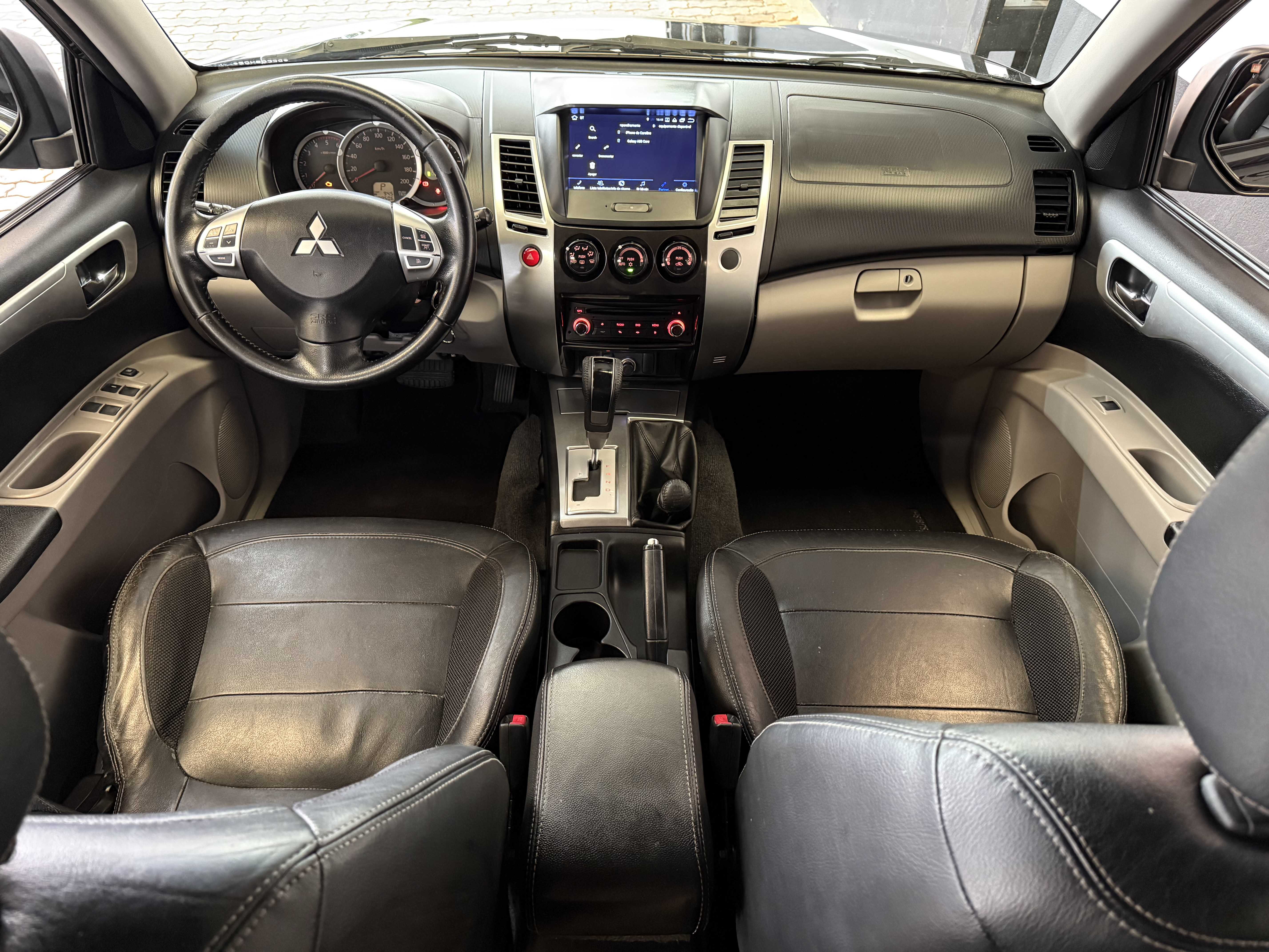 PAJERO DAKAR 7 LUGARES