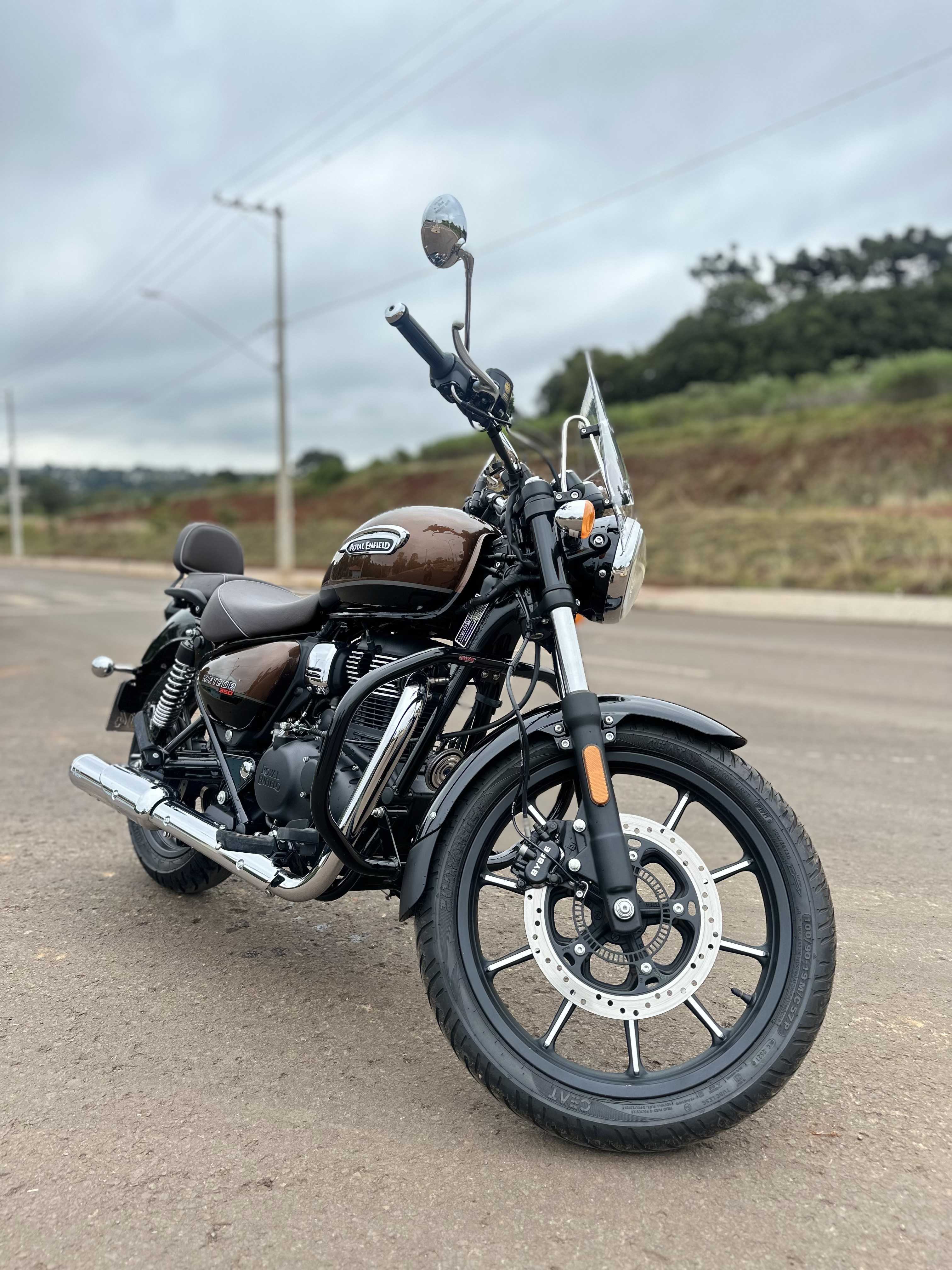 ROYAL ENFIELD METEOR 350 SUPER
