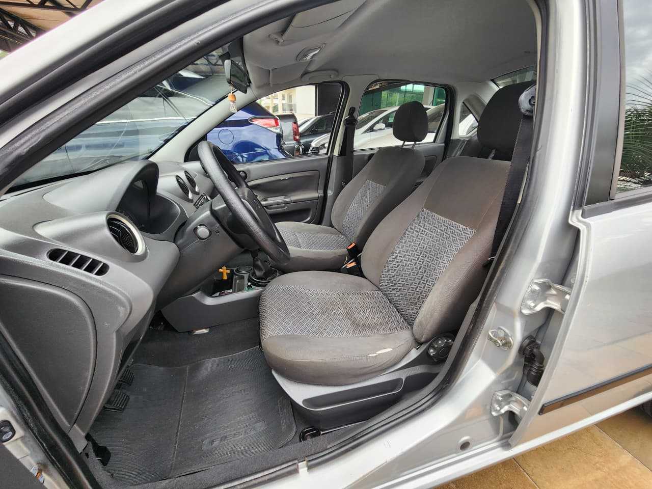 FIESTA SEDAN 1.6