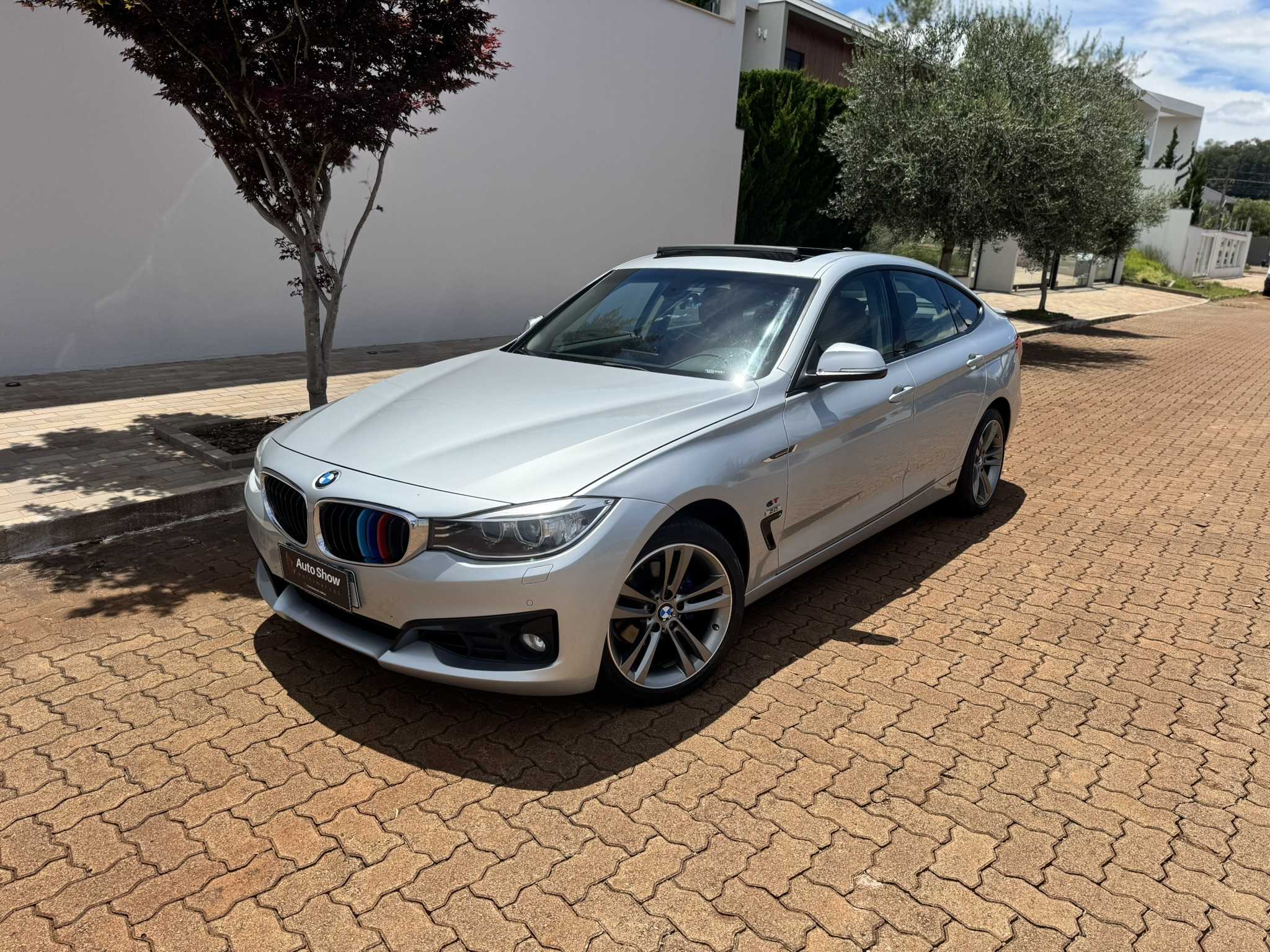 BMW 320 I GT