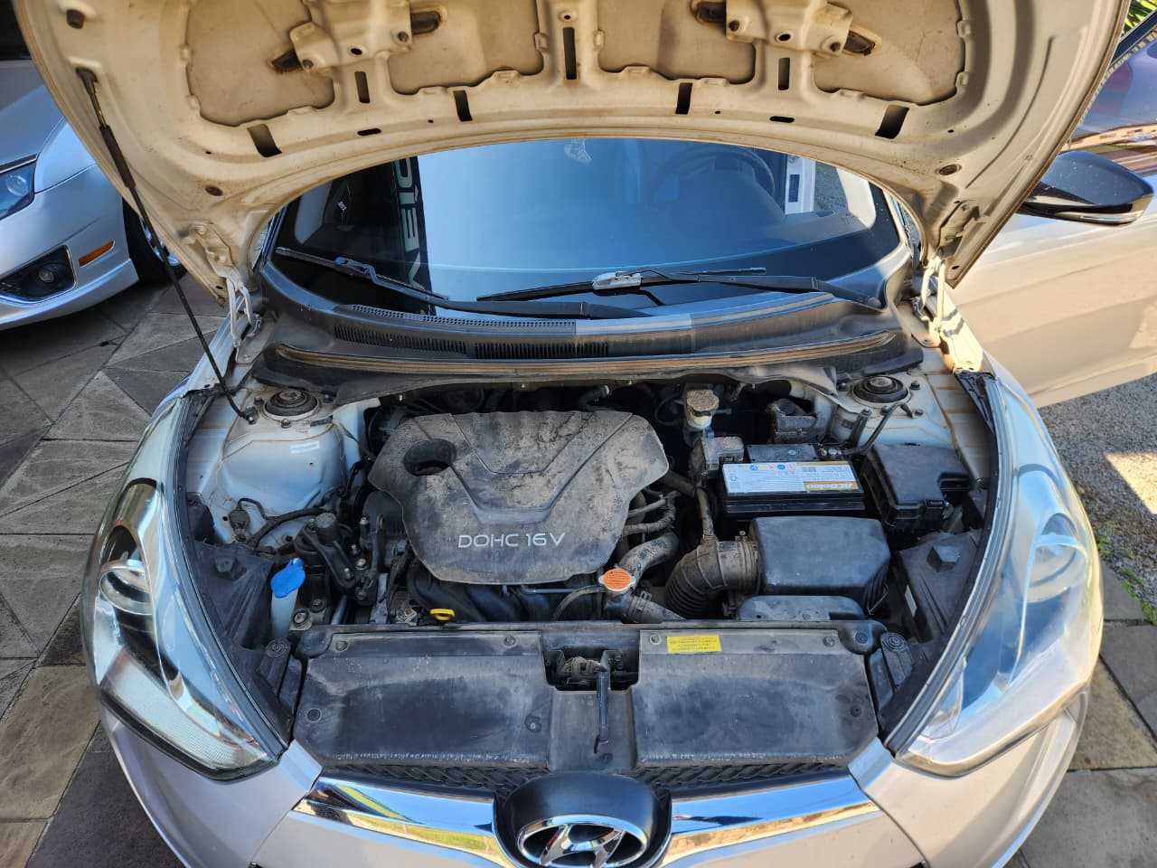 VELOSTER 1.6 AUT C/TETO