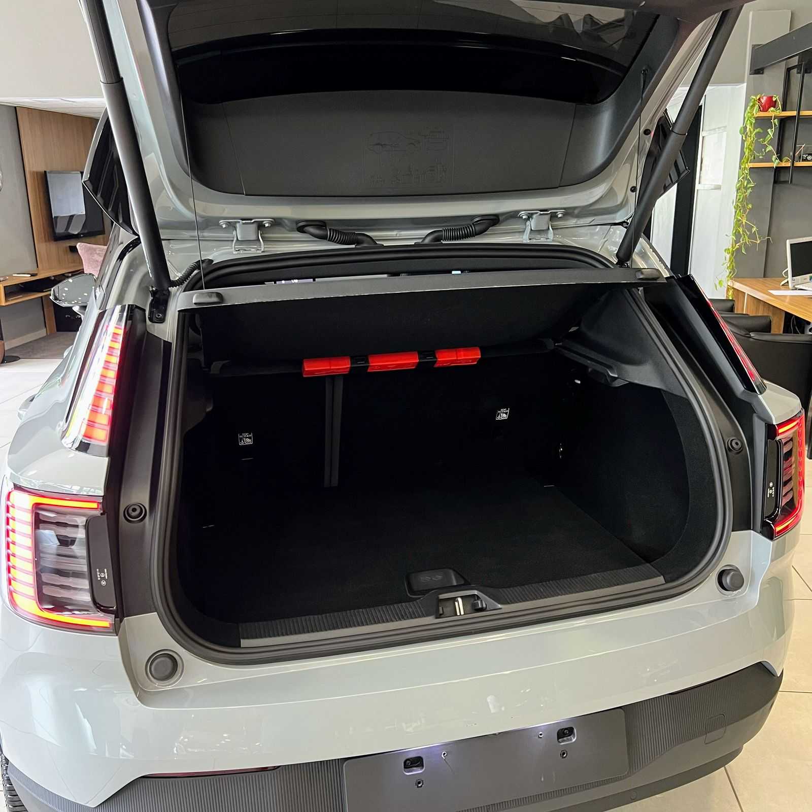 EX30 E60 PLUS ELETRICO