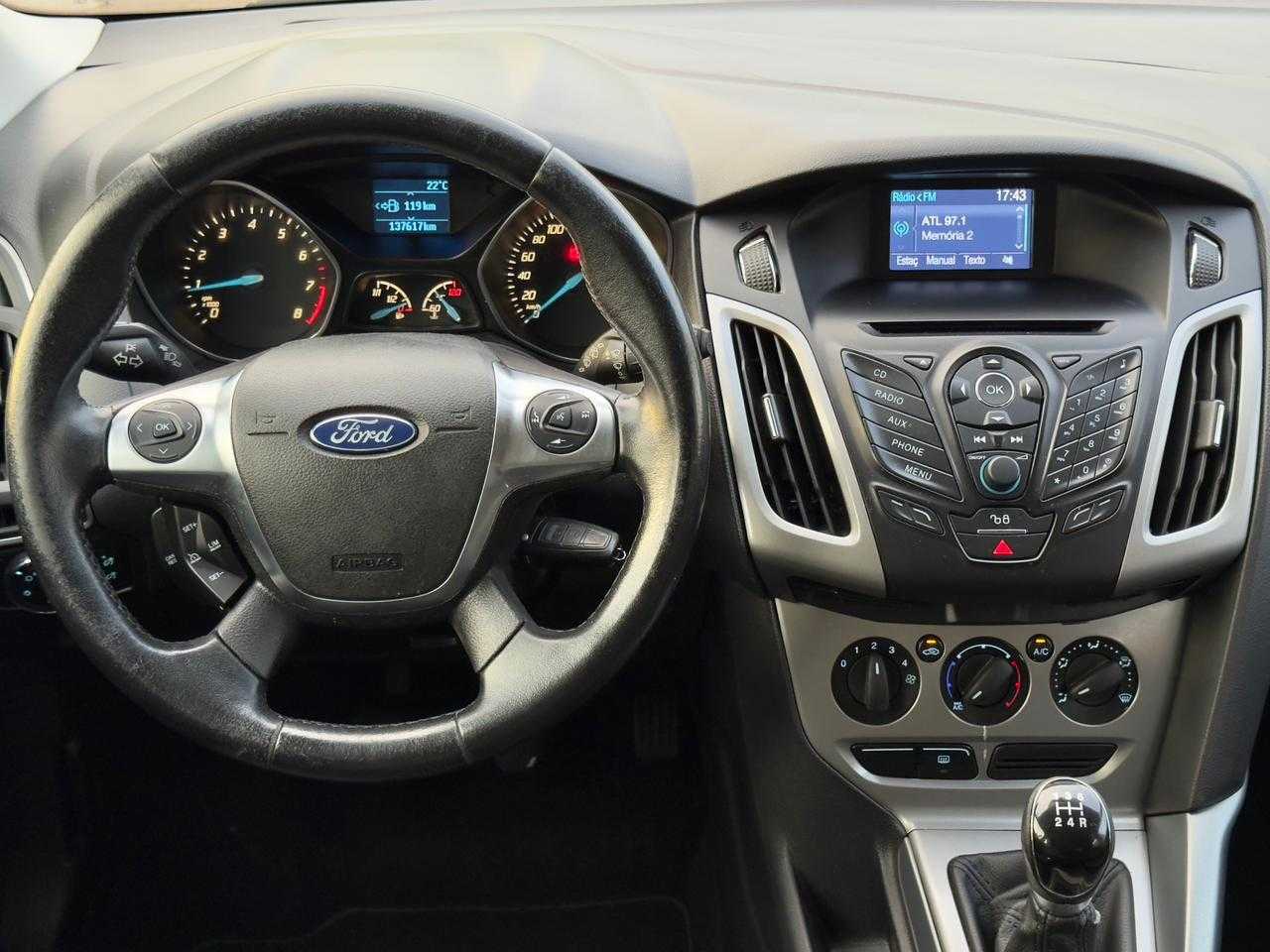 FOCUS HATCH SE 1.6 MANUAL