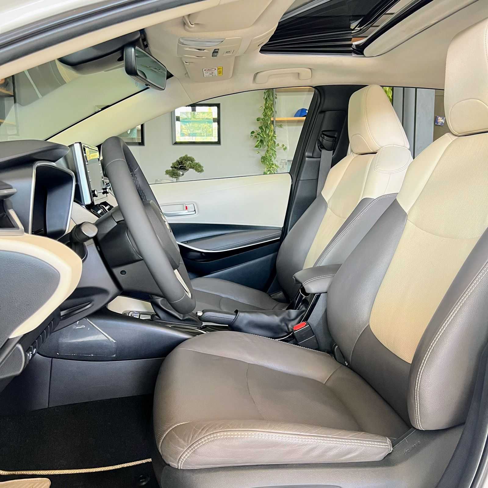 COROLLA ALTIS PREMIUM HYBRID