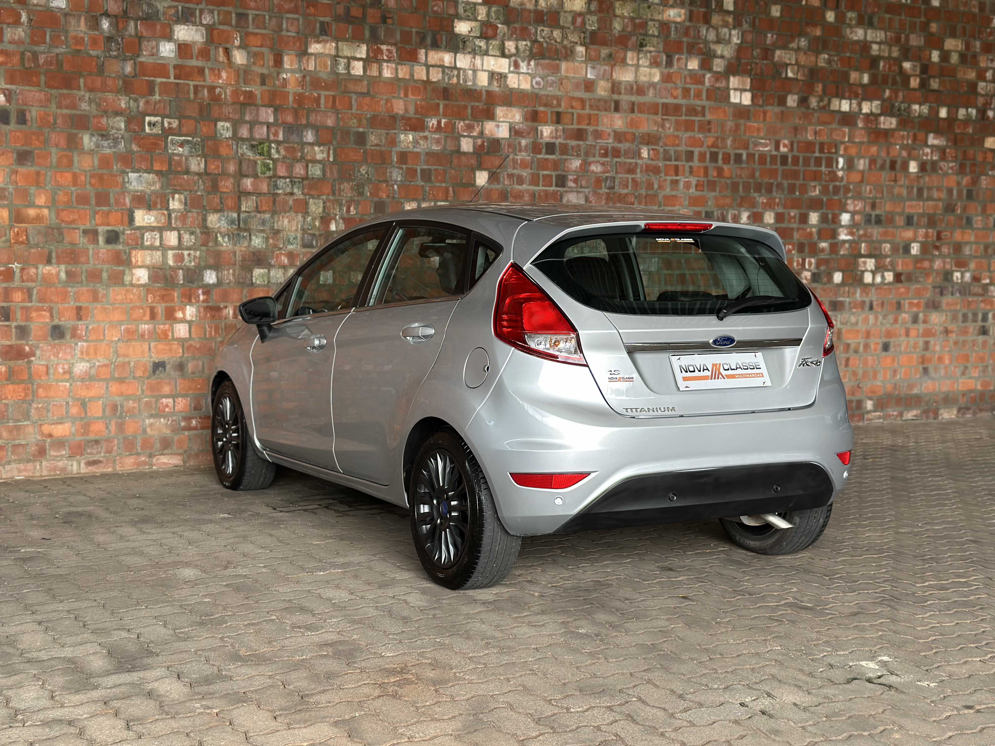 NEW FIESTA TITANIUM 1.6 AT