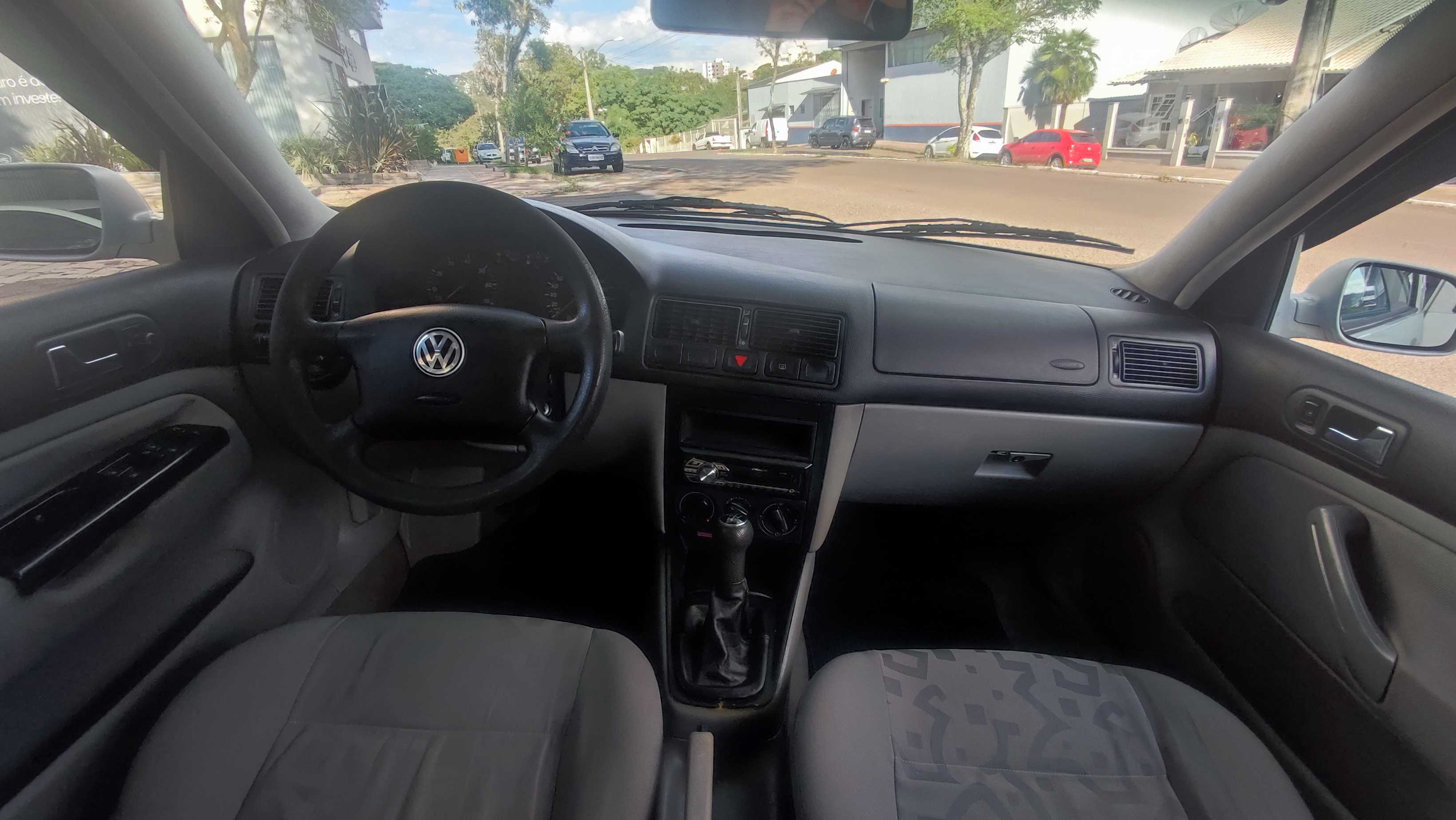 GOLF 1.6 COMPLETO