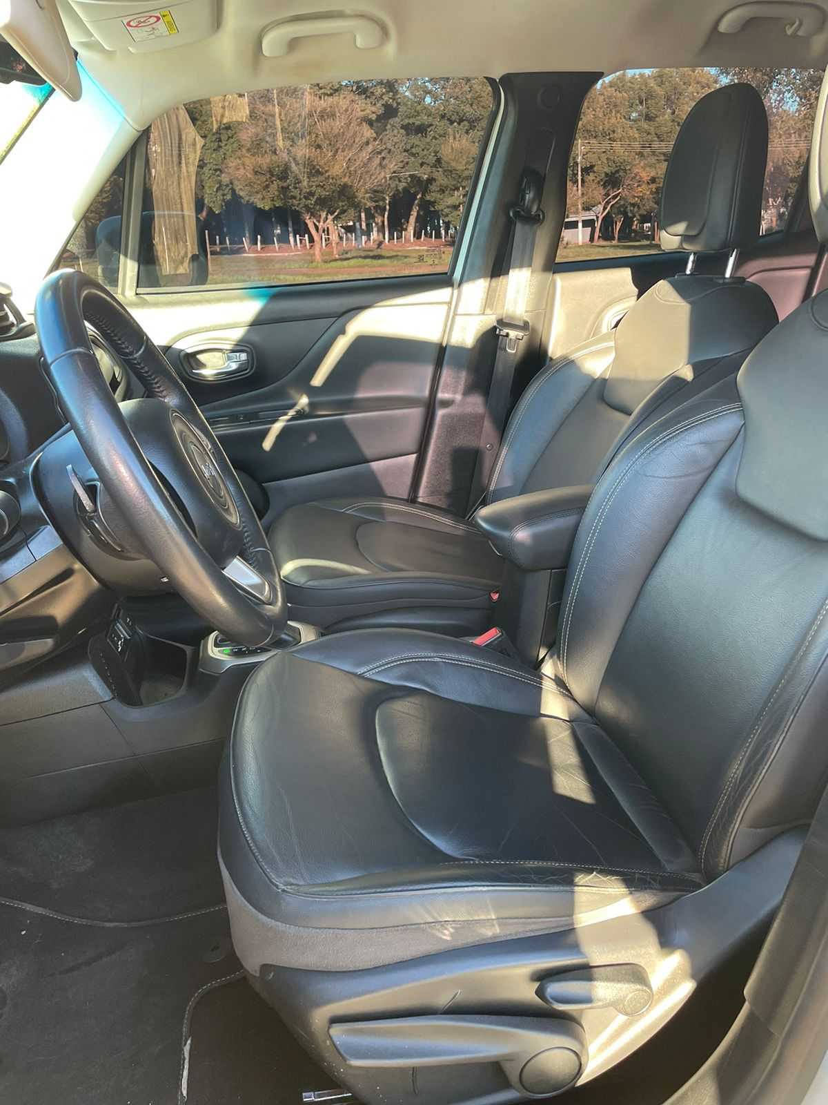 RENEGADE LIMITED  1.8 AUT.