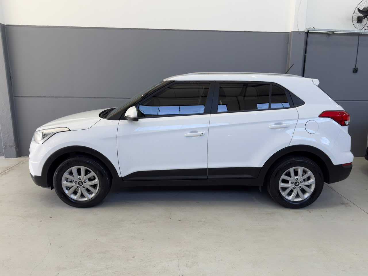 CRETA ACTION 1.6 ÚNICA DONA