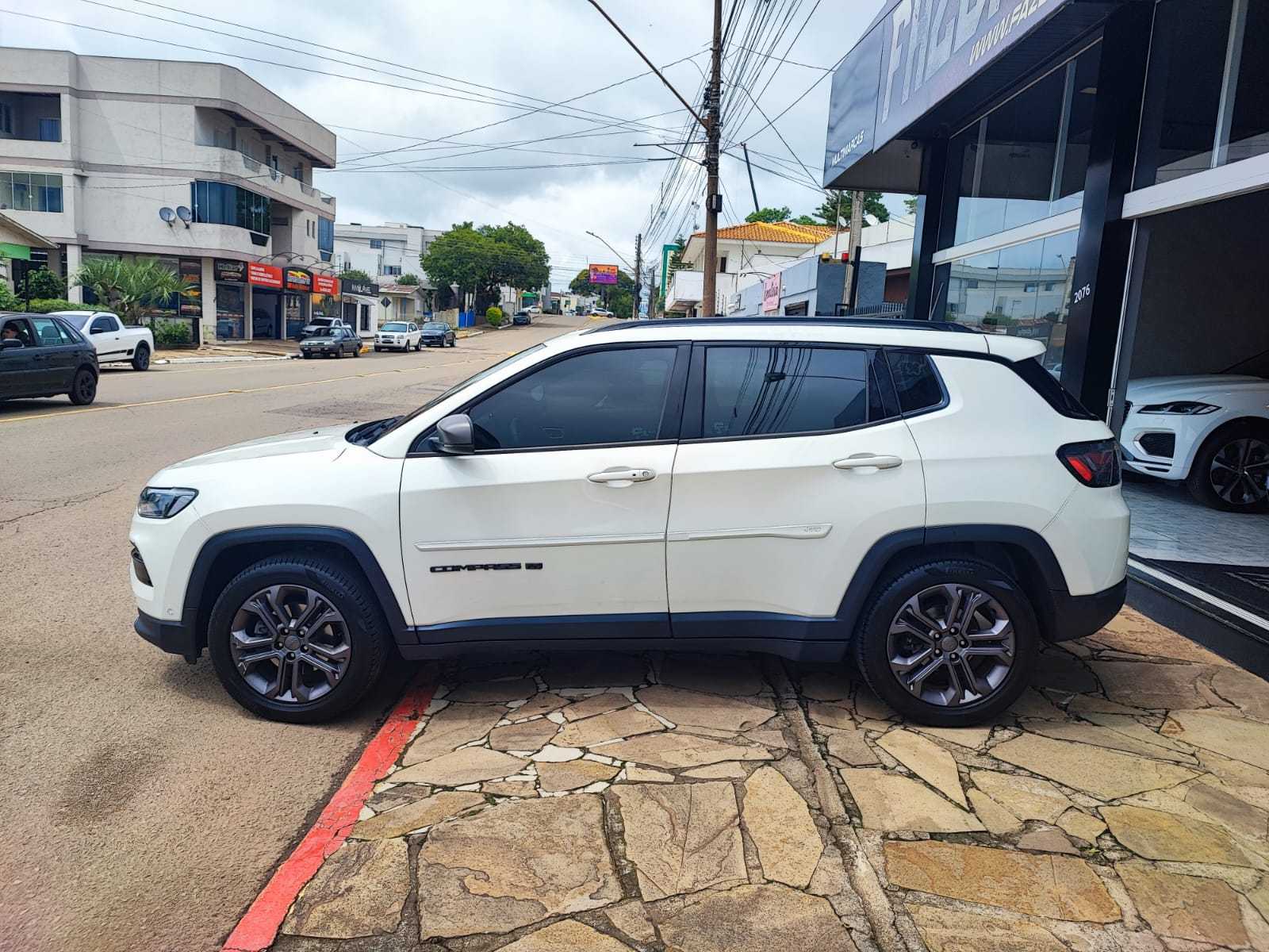 COMPASS LONGITUDE T270