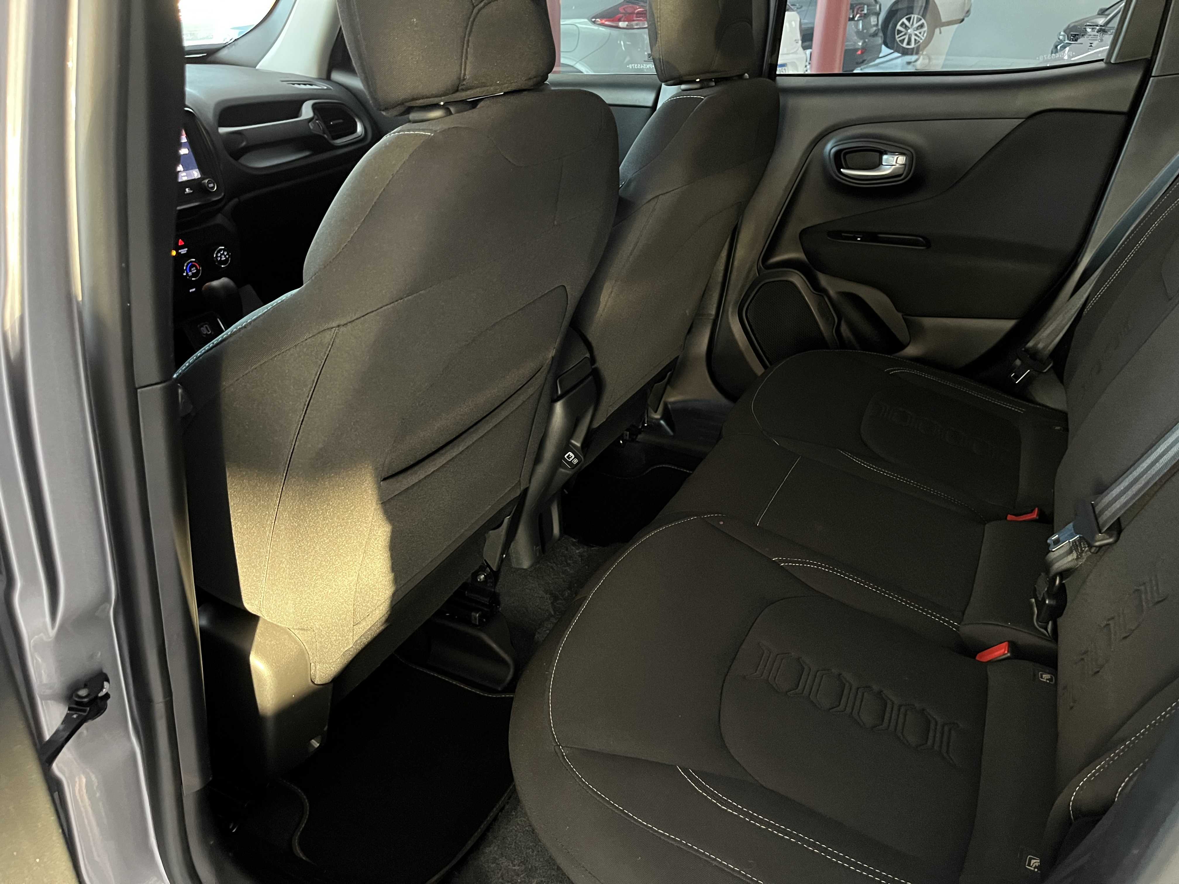RENEGADE SPORT 1.3 T270 AT