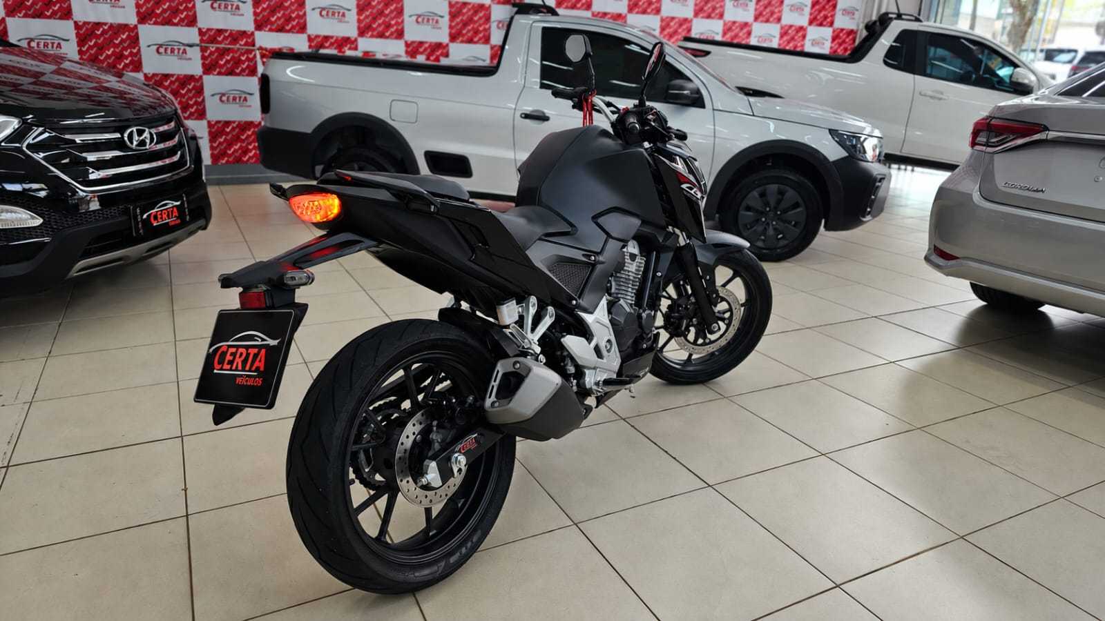 CB 300F TWISTER CBS