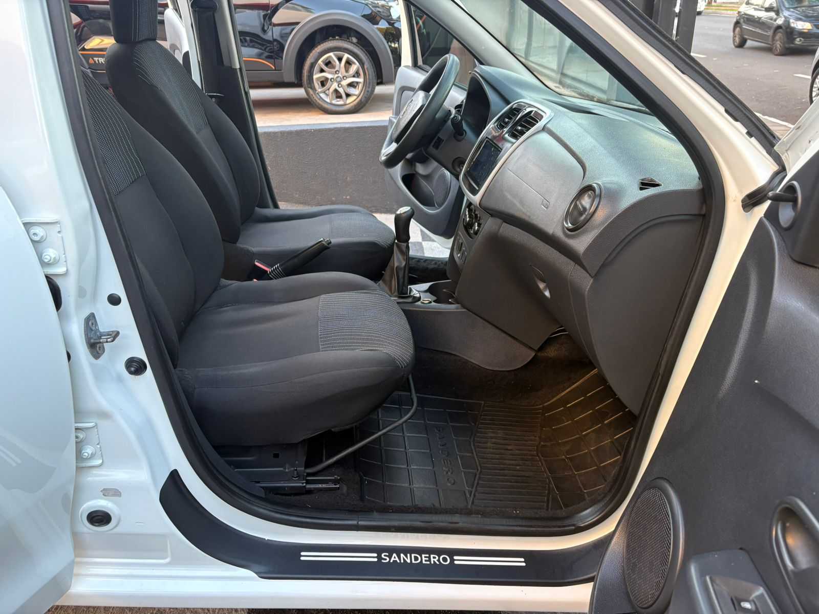 SANDERO AUTHENTIQUE 1.0