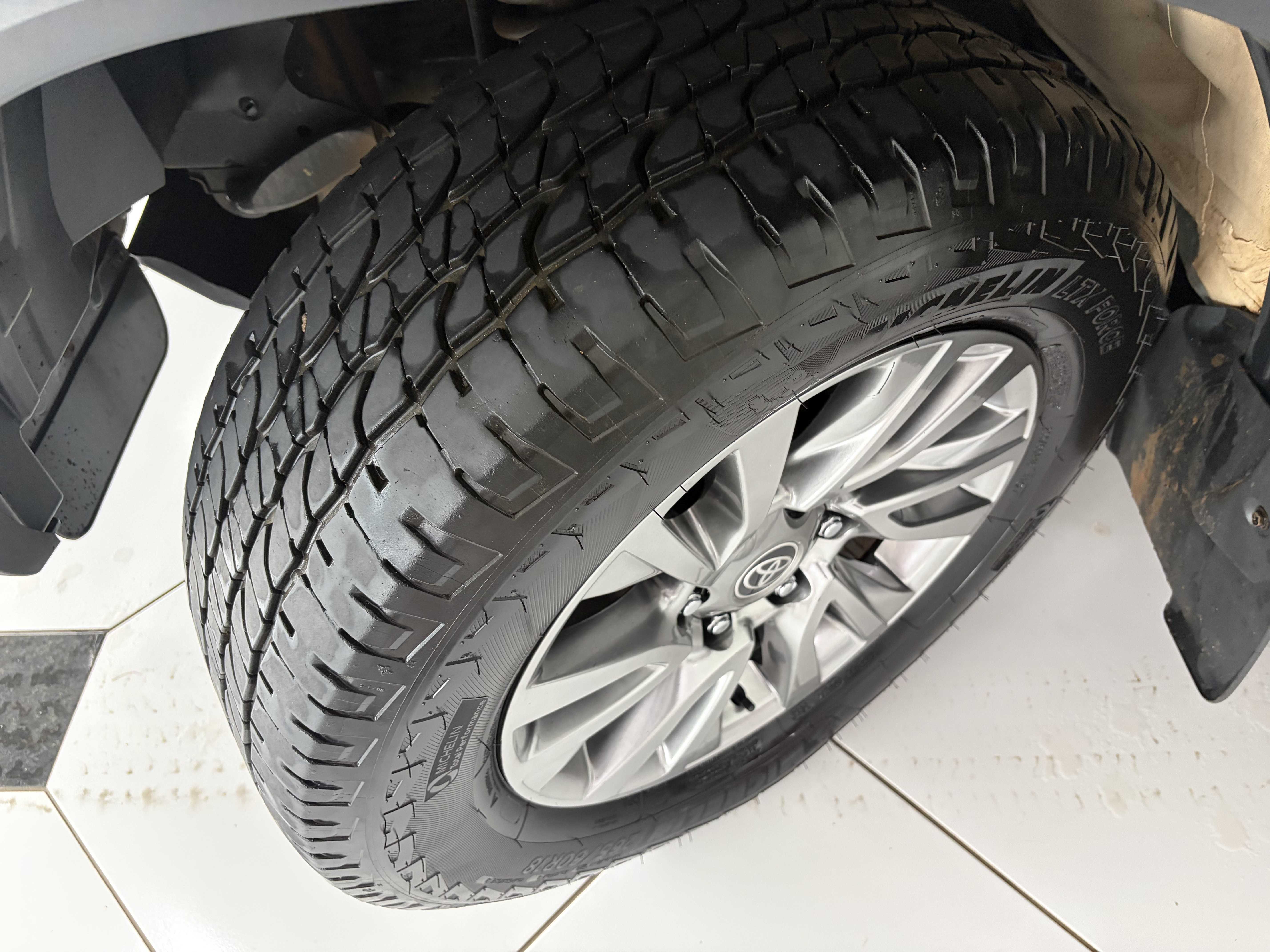 HILUX SW4 SRX 2.8 4X4 AT 7 LUG