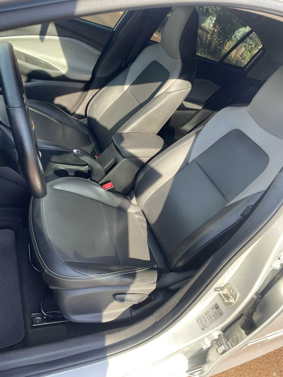 ONIX SEDAN PREMIER 1.0TB.