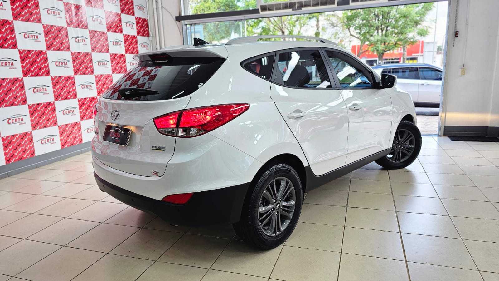 IX35    64 MIL KM
