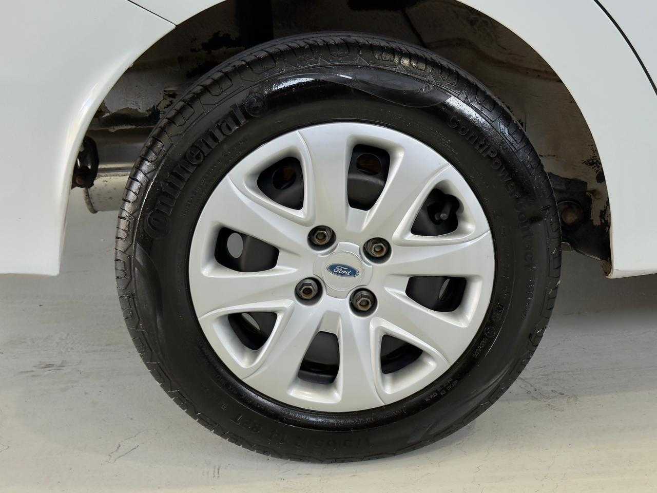 KA SE SEDAN 1.5 / COMPLETO