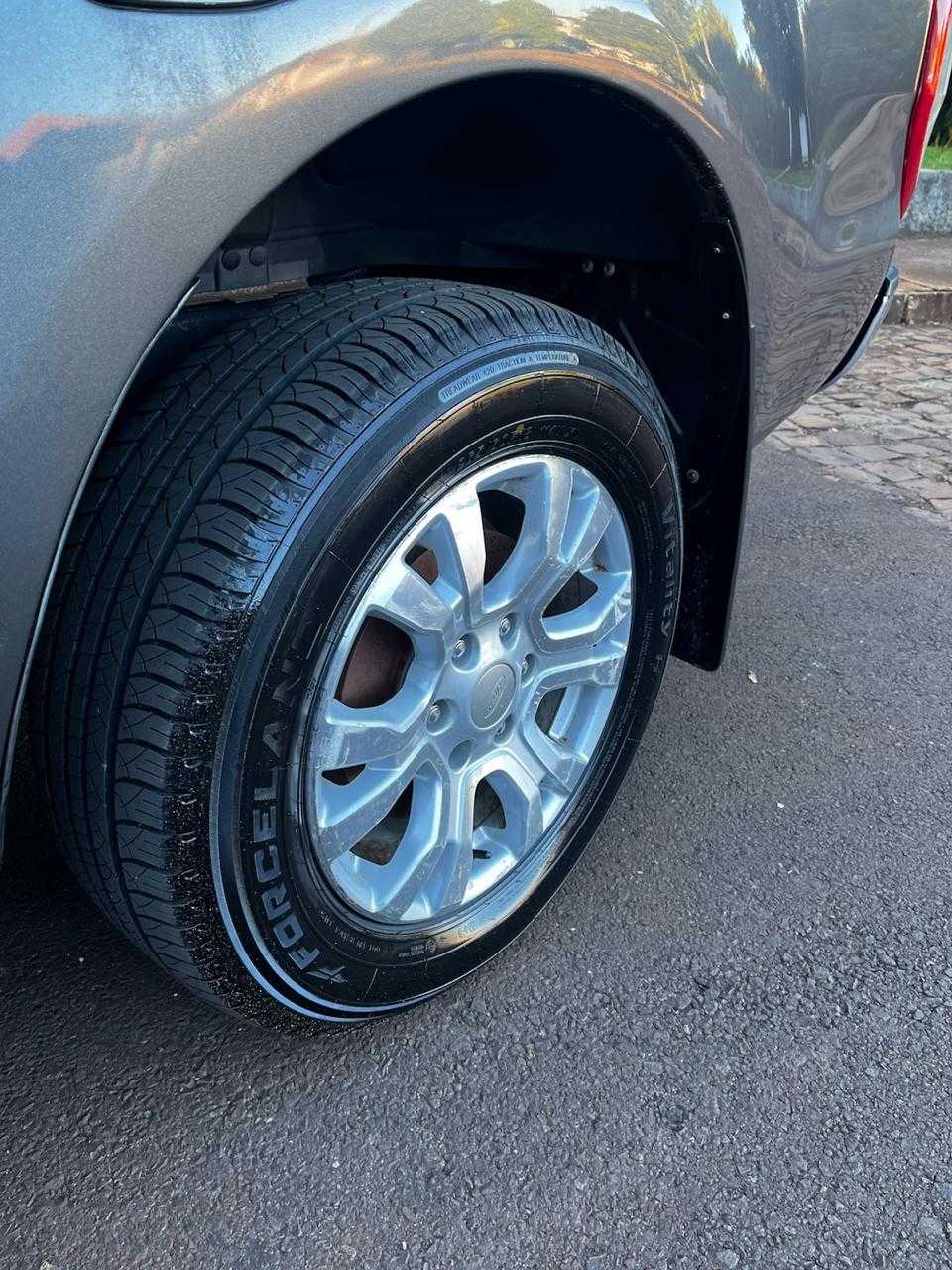 RANGER XLT 3.8 CD