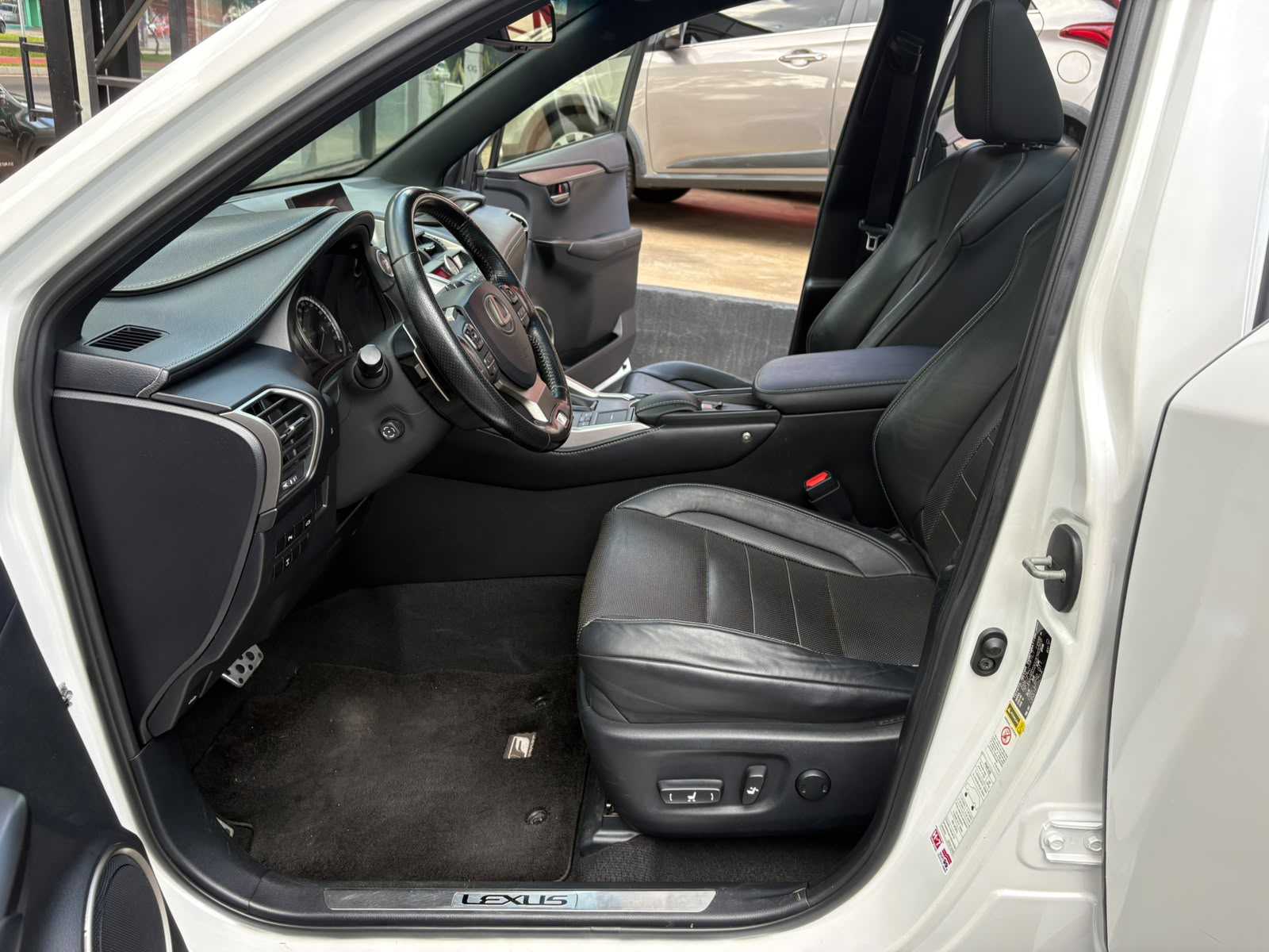 LEXUS NX200T F-SPORT AWD 2.0