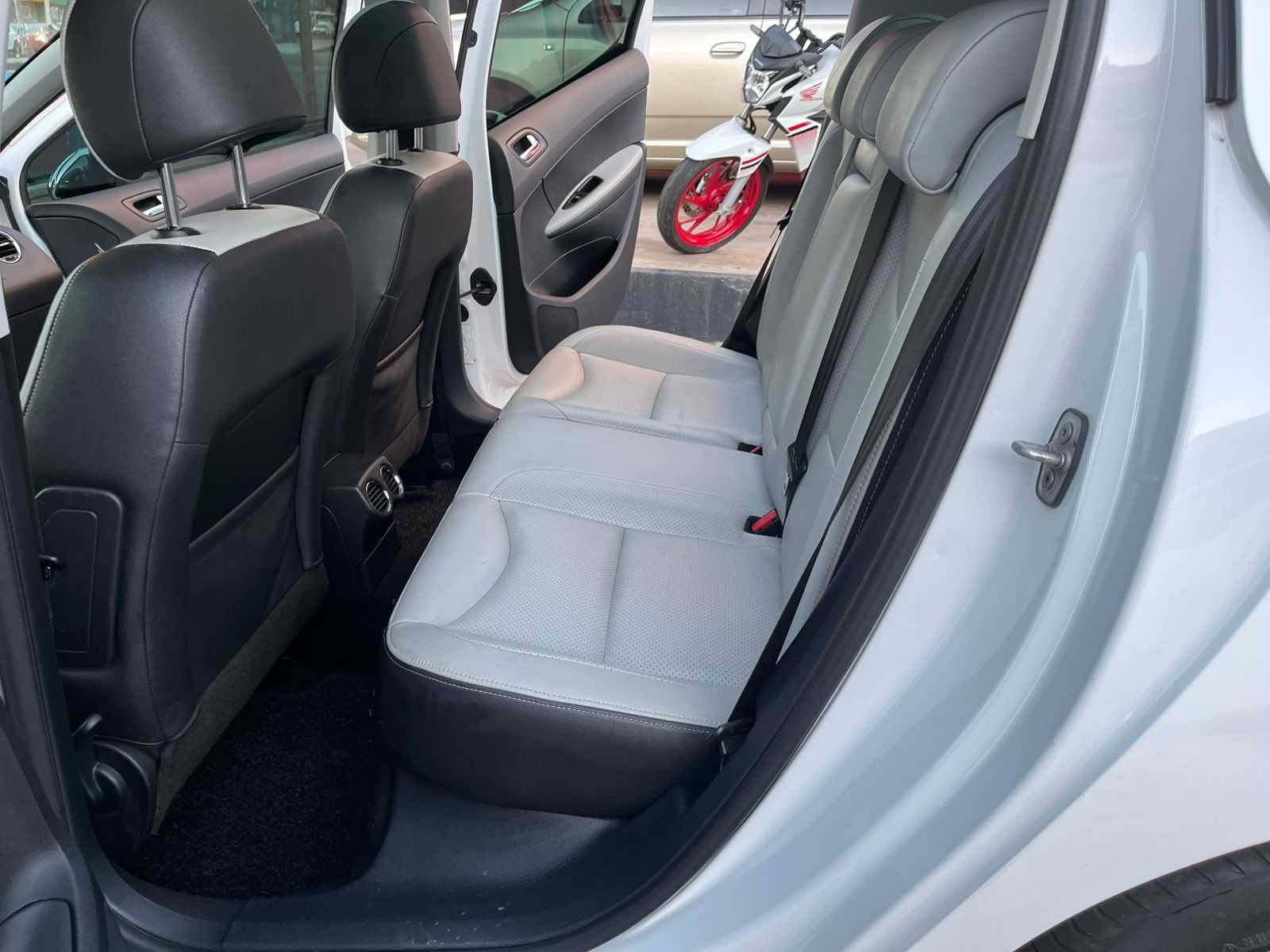 308 ROLAND GARROS 1.6 THP