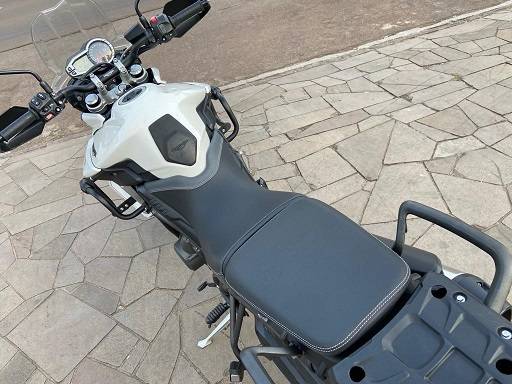 TRIUMPH TIGER 800 XR