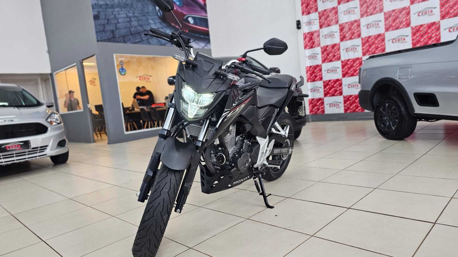 CB 300F TWISTER CBS
