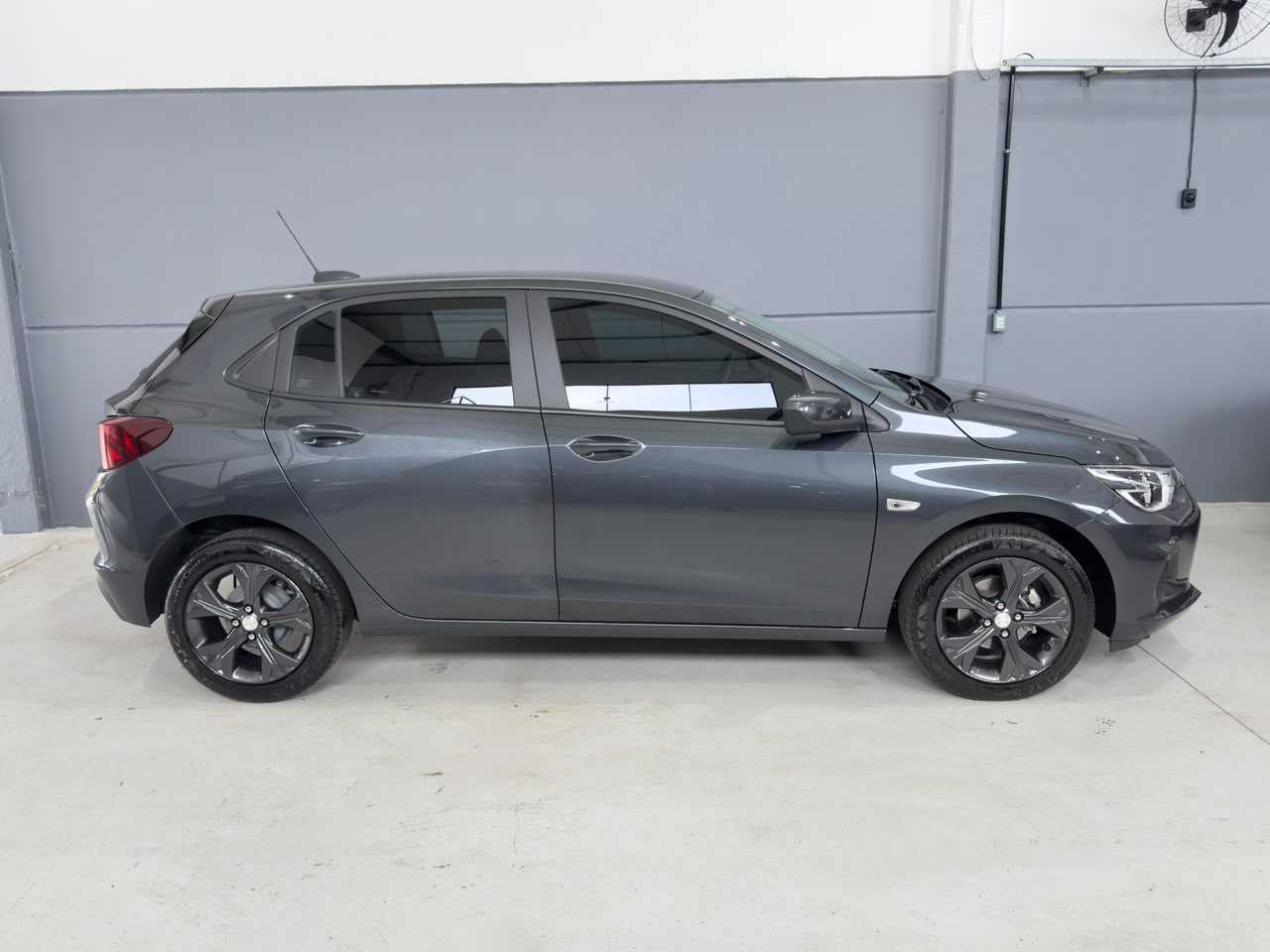 ONIX HATCH LTZ 1.0 TURBO